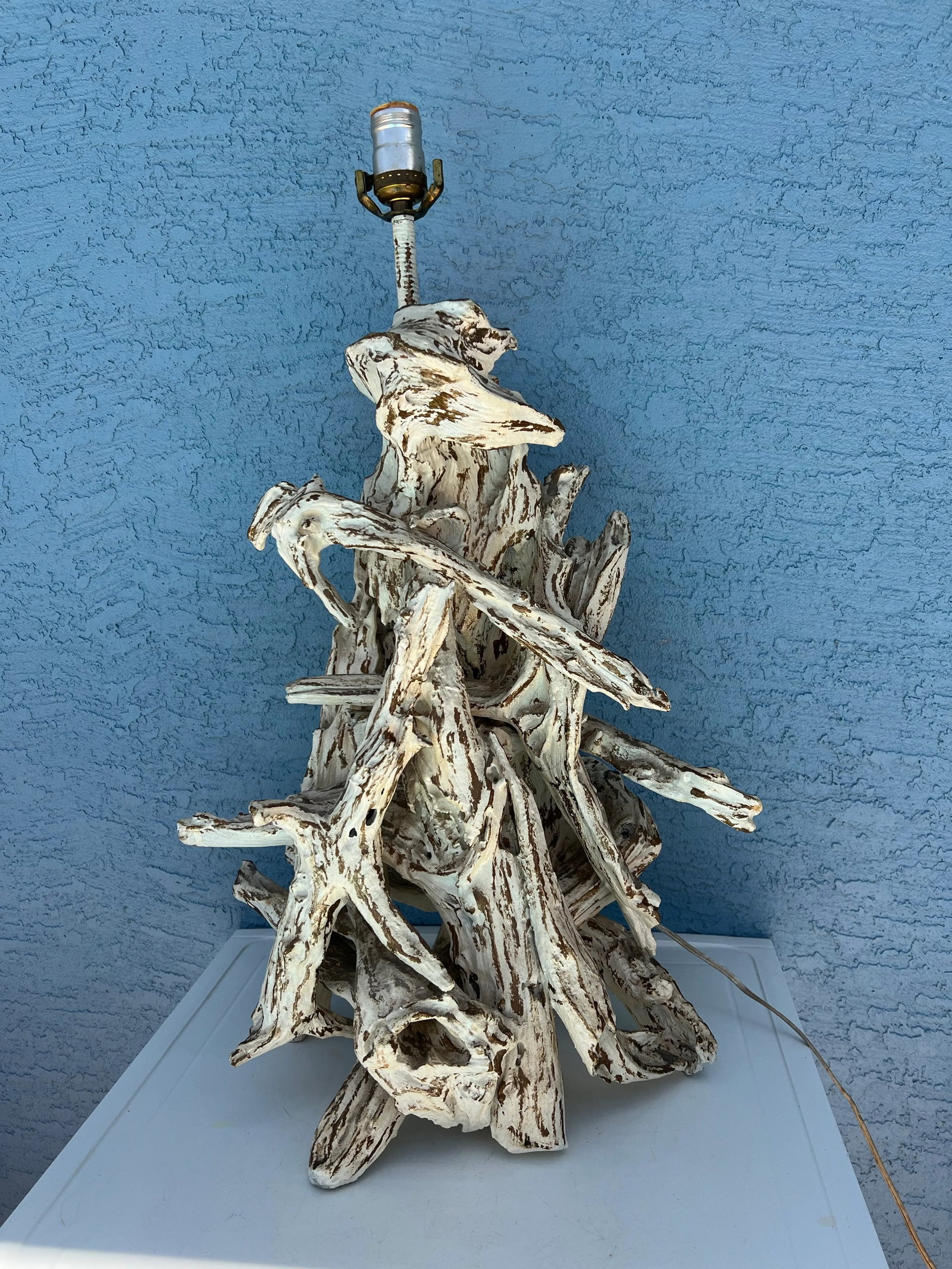 Driftwood Table Lamp - 7