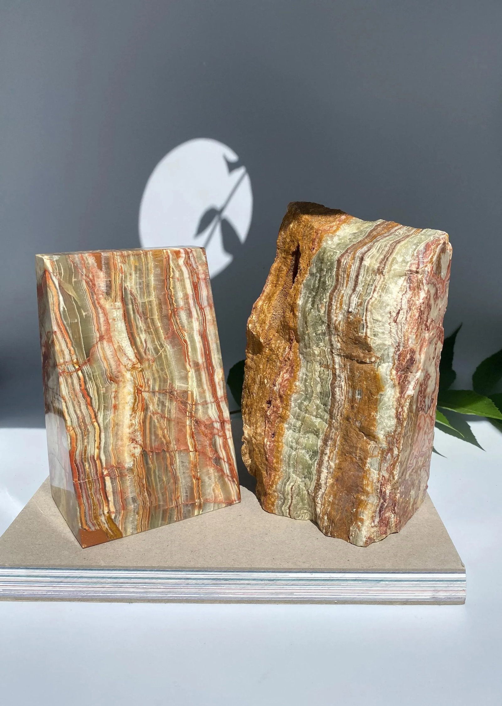 1970s Pair of Carved Onyx Stone Bookends - 4