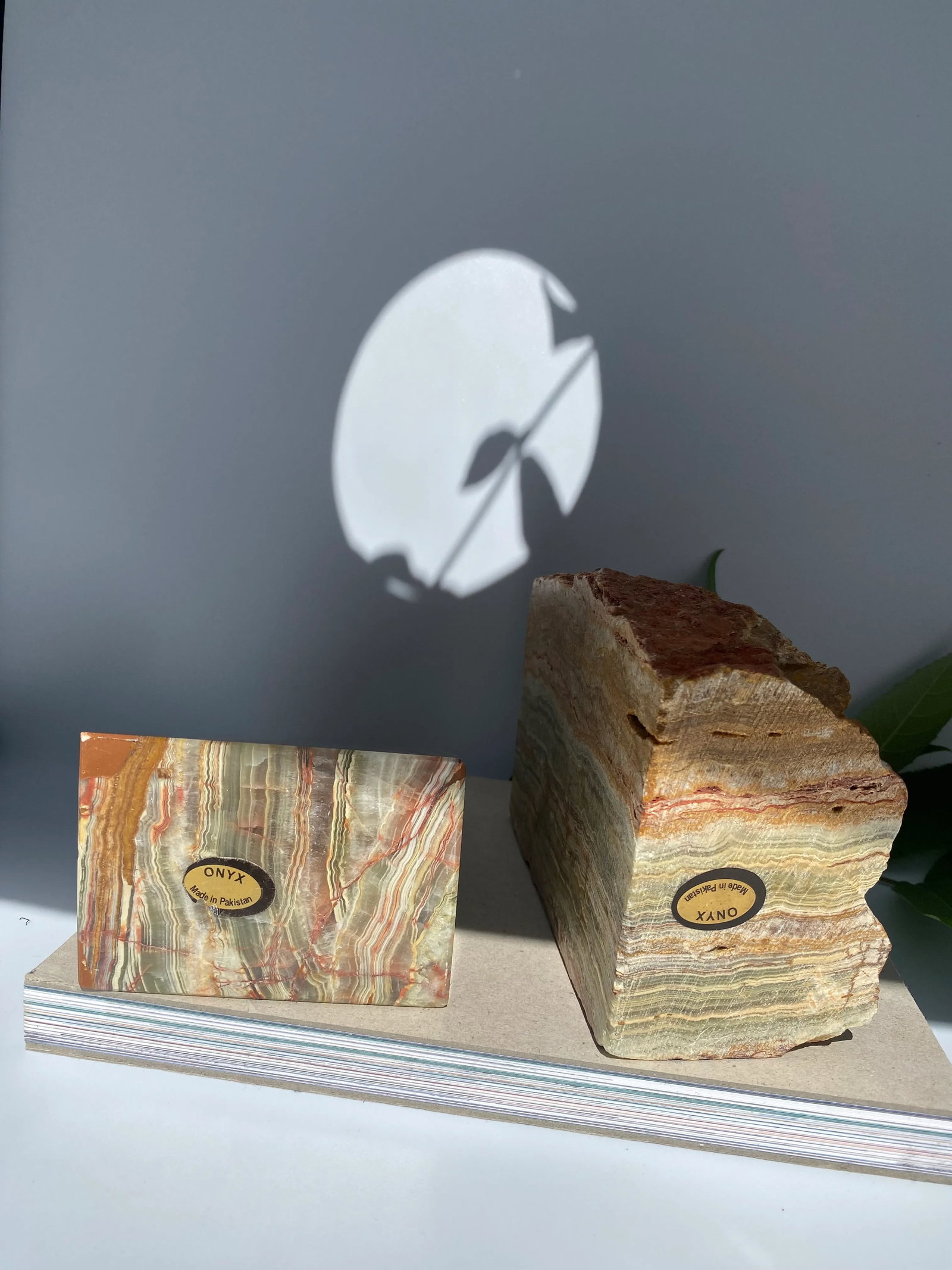 1970s Pair of Carved Onyx Stone Bookends - 8