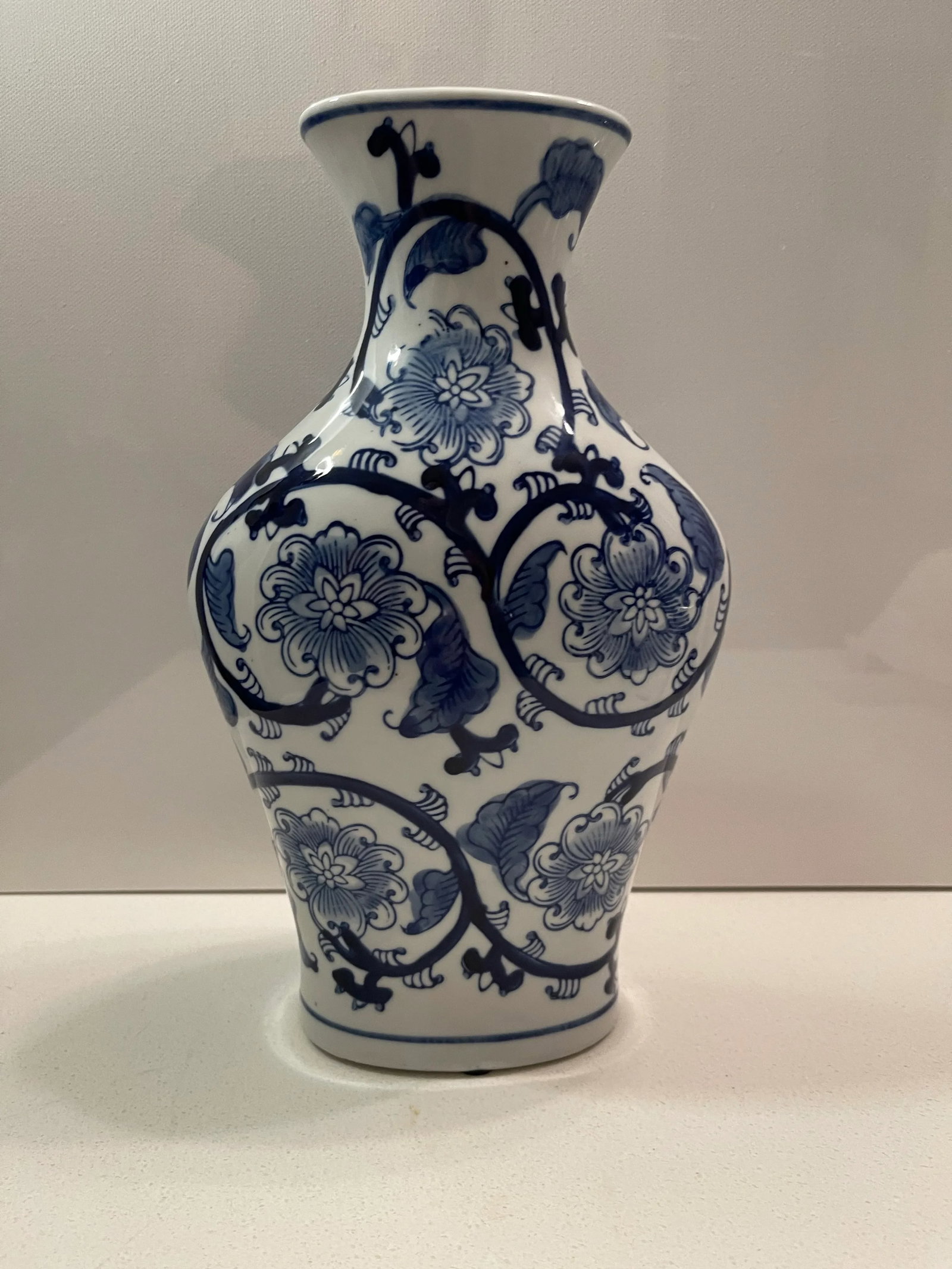 Late 20th Century Chinese Blue & White Floral and Leaf Ceramic Vase - 8