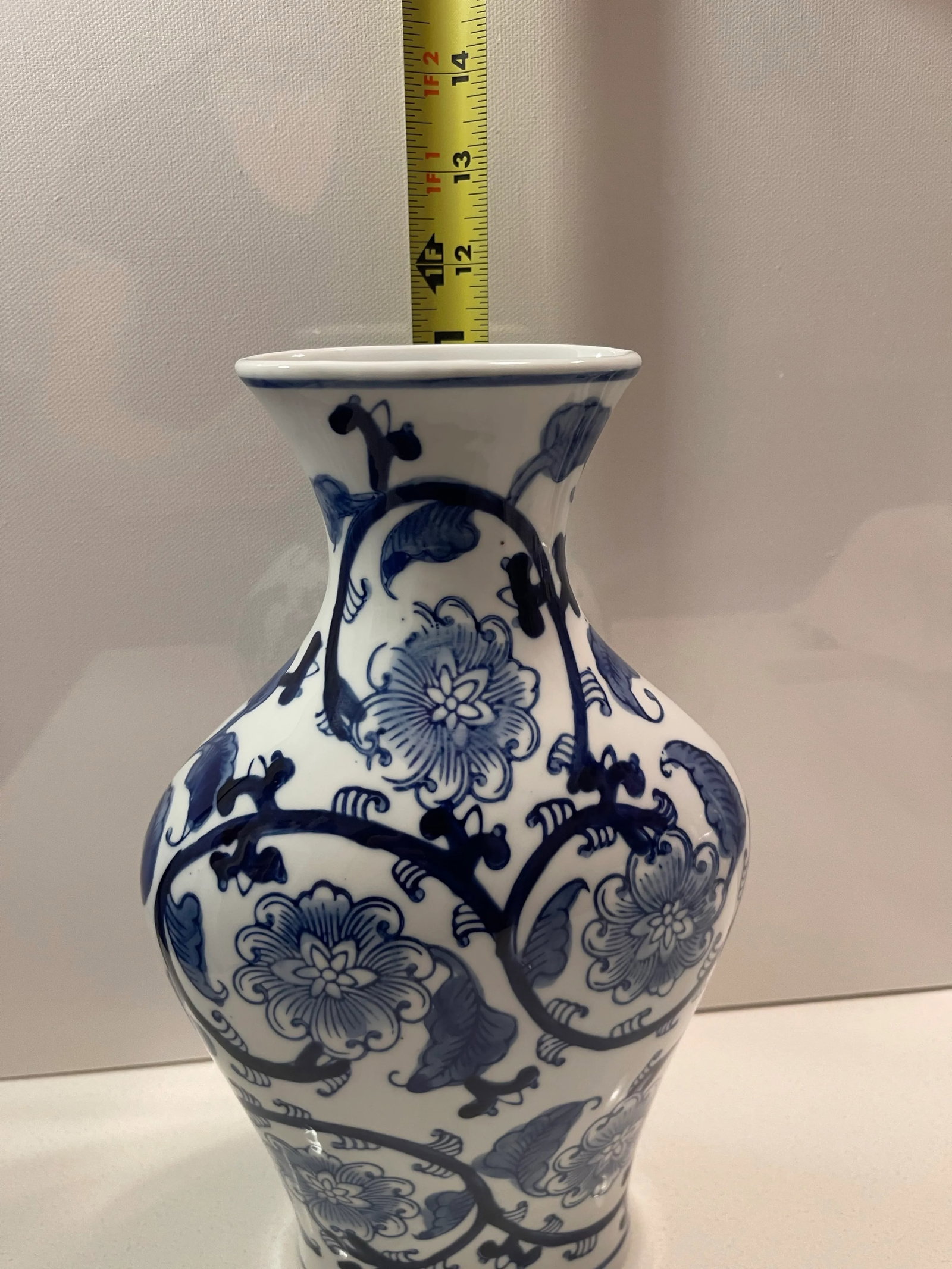 Late 20th Century Chinese Blue & White Floral and Leaf Ceramic Vase - 9