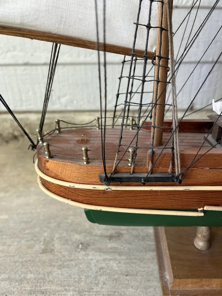 1970s Large Wooden Representation Handmade 1853 Young America Replica Clipper Ship - 9