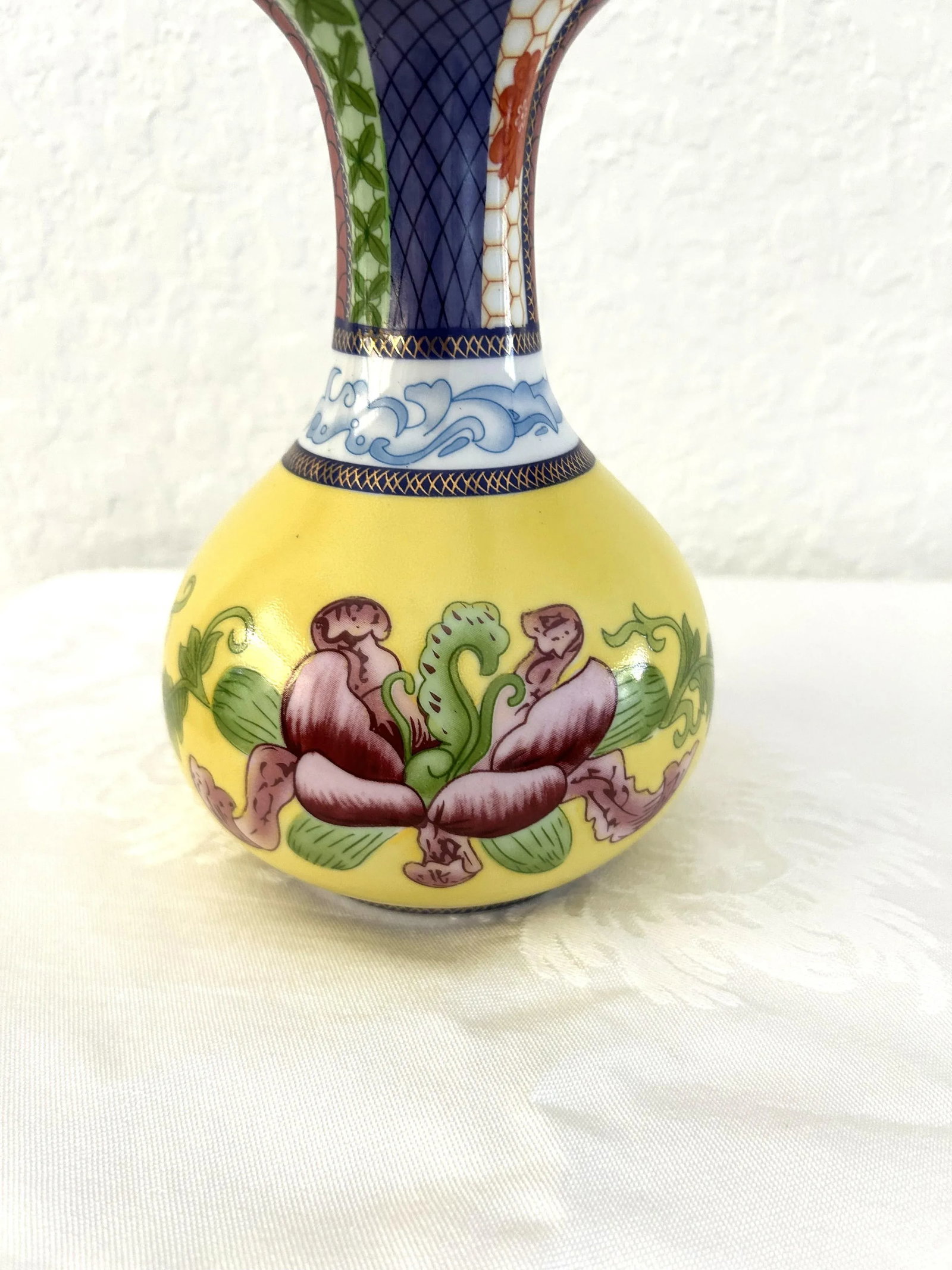 Vintage Chinese Lotus Flower Vase - 2