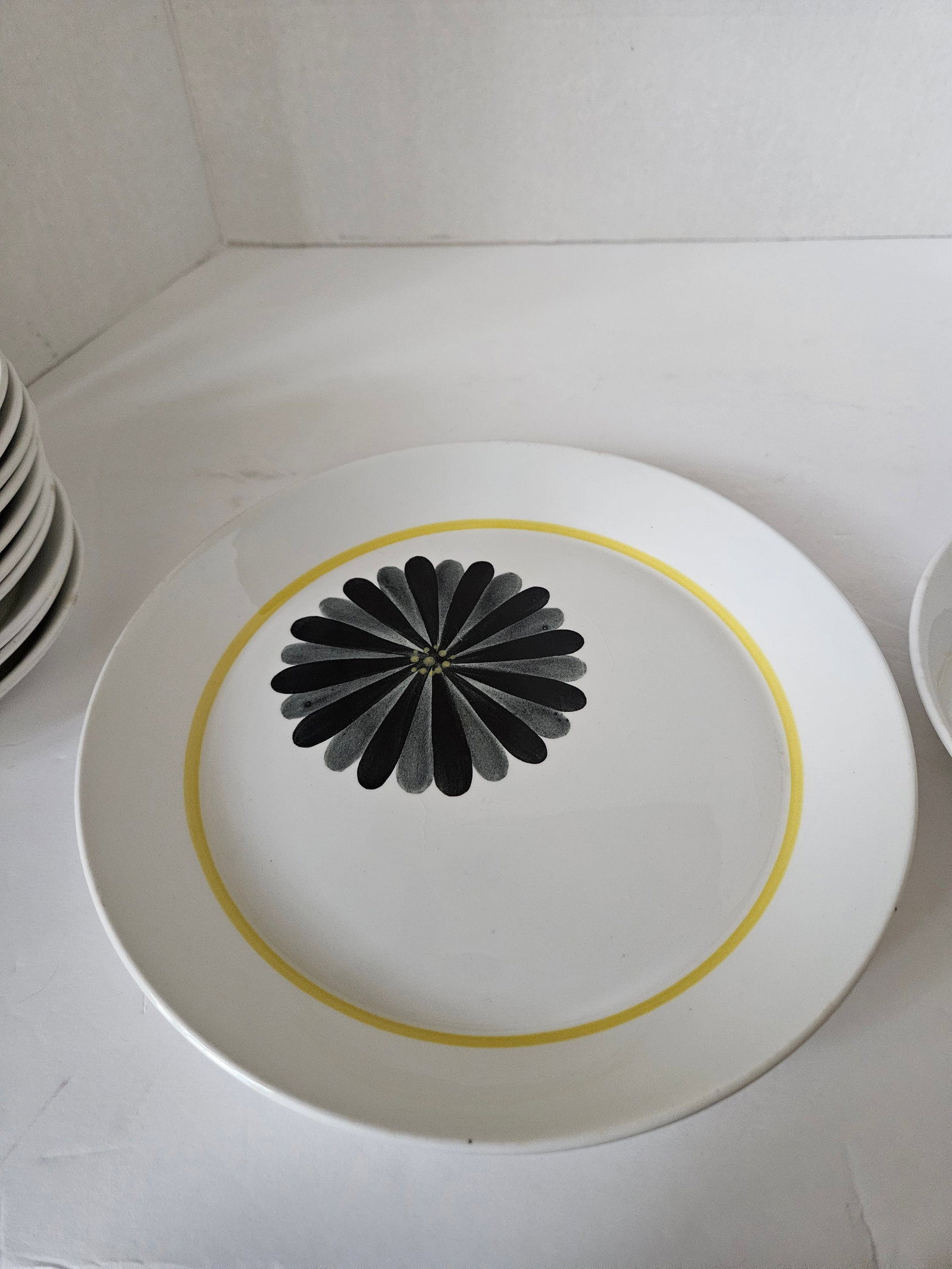 1960s Mid Century Modern Arabia Made in Finland Lea Pattern - 31 Pcs - 10