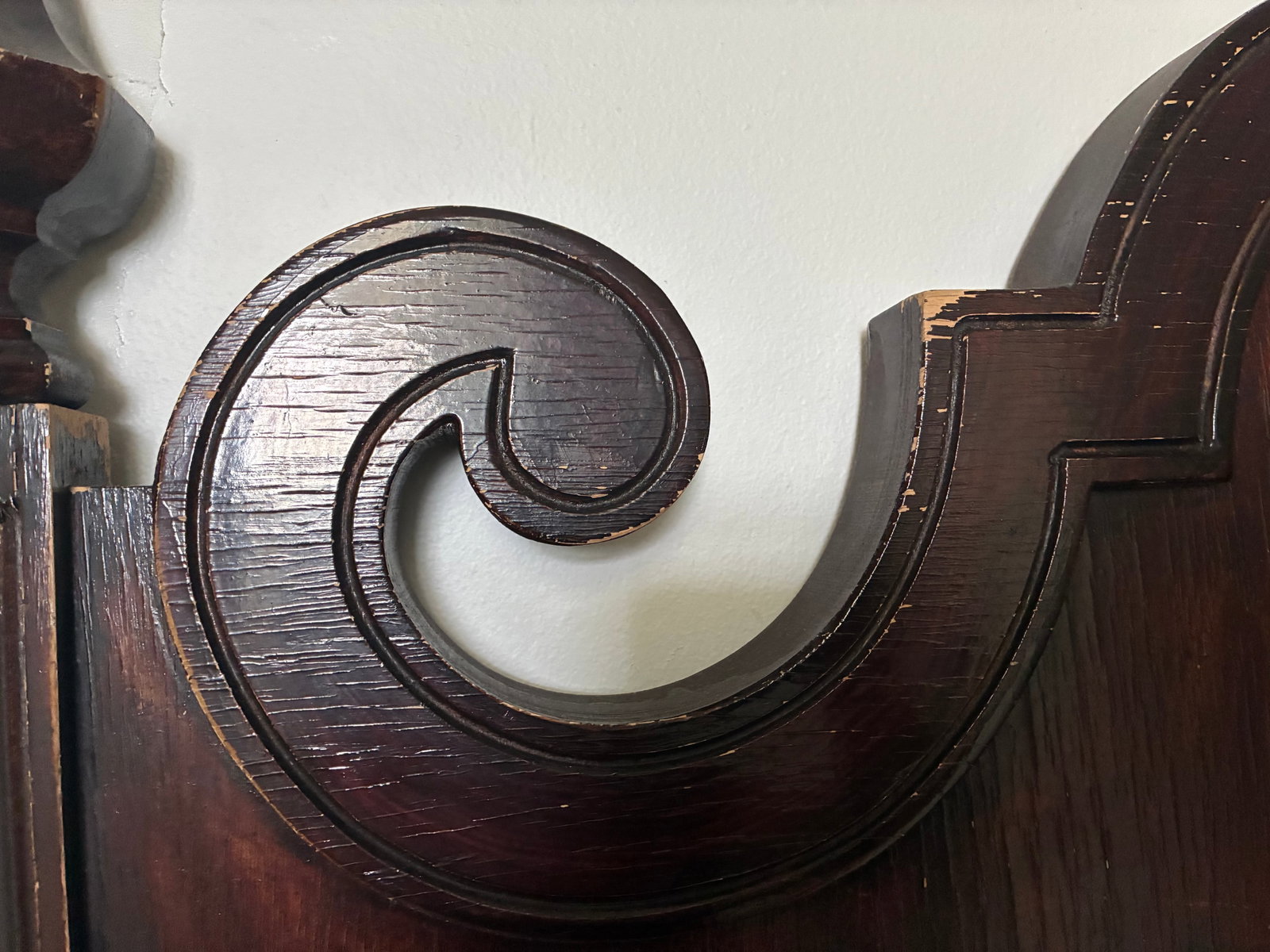 Early 20th Century Chippendale Mahogany Wood-Framed Mirror - 9