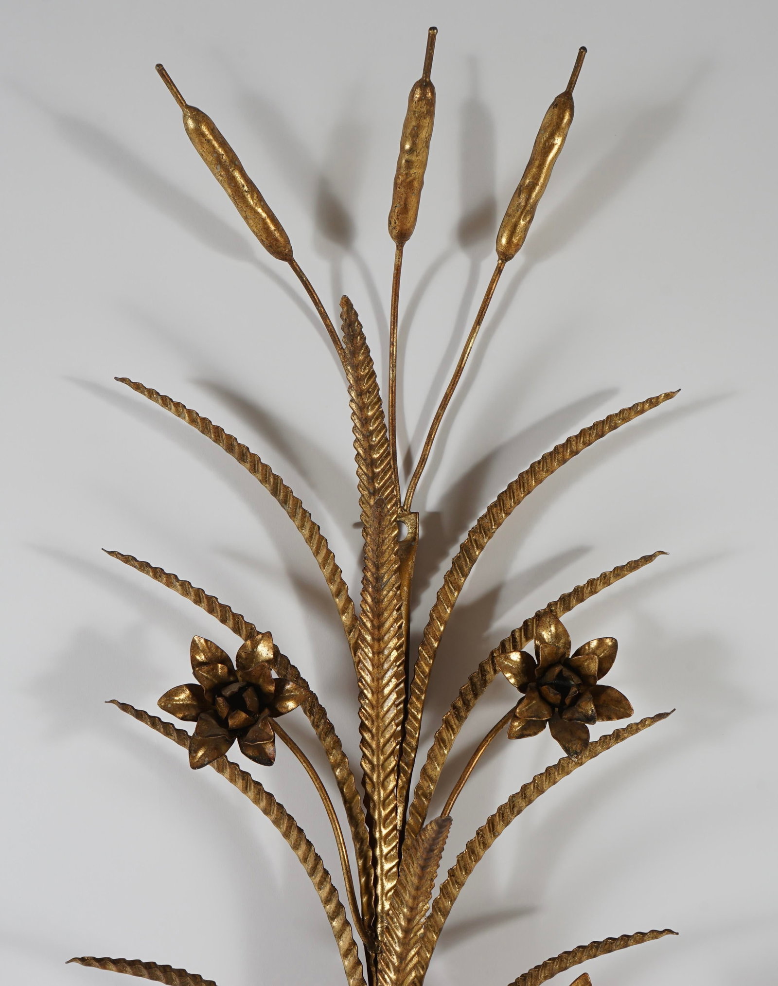 Vintage Italian Gilt Tole Florentine Sheaf of Wheat Wall Light Fixture - 3