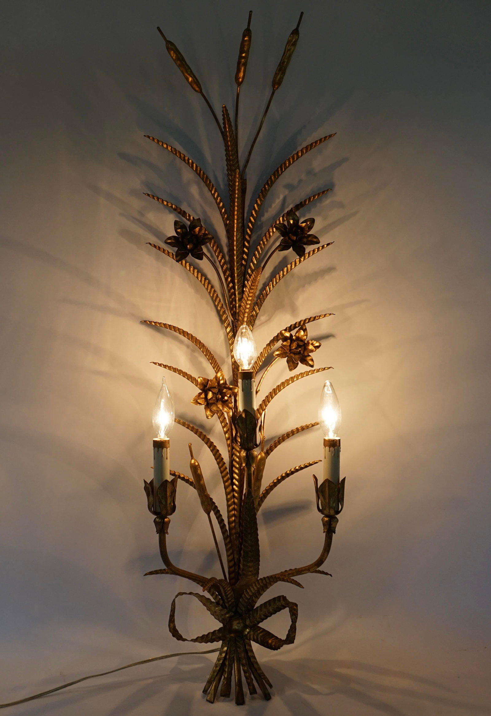 Vintage Italian Gilt Tole Florentine Sheaf of Wheat Wall Light Fixture - 6