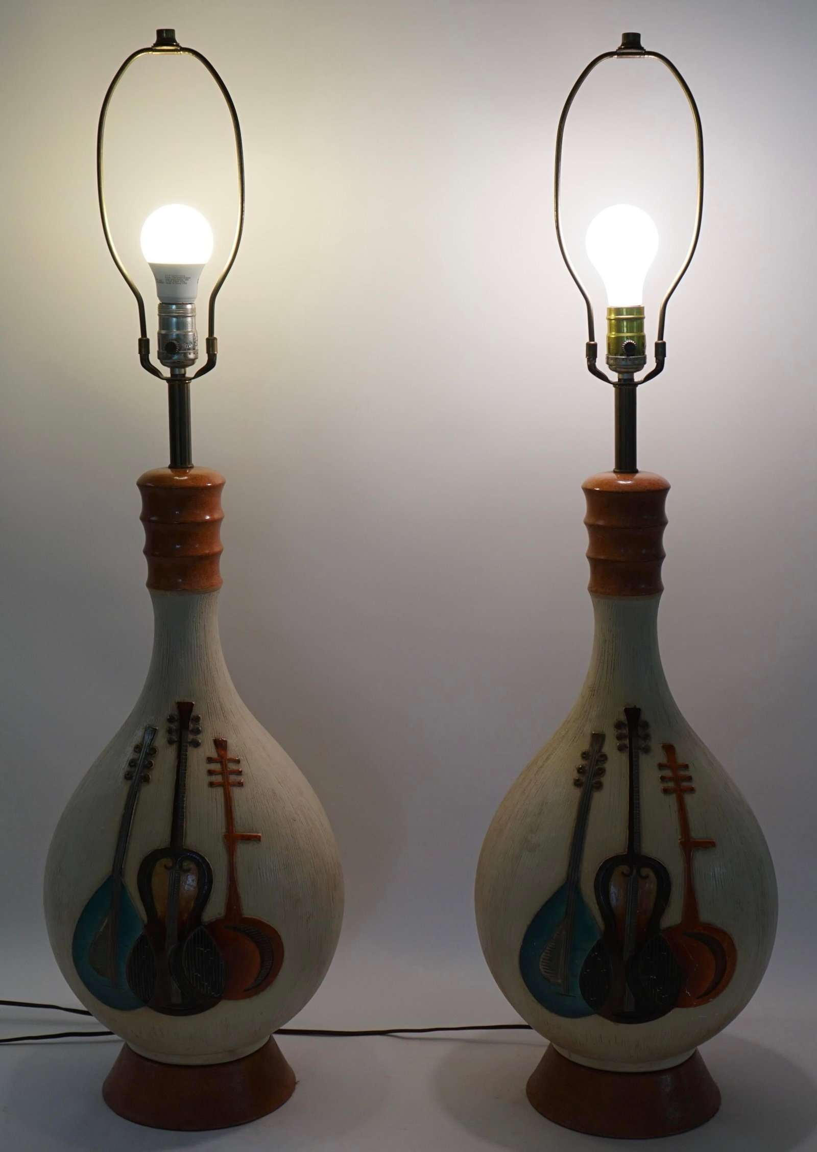 Vintage Fortune Table Lamps Set of 2 - 9