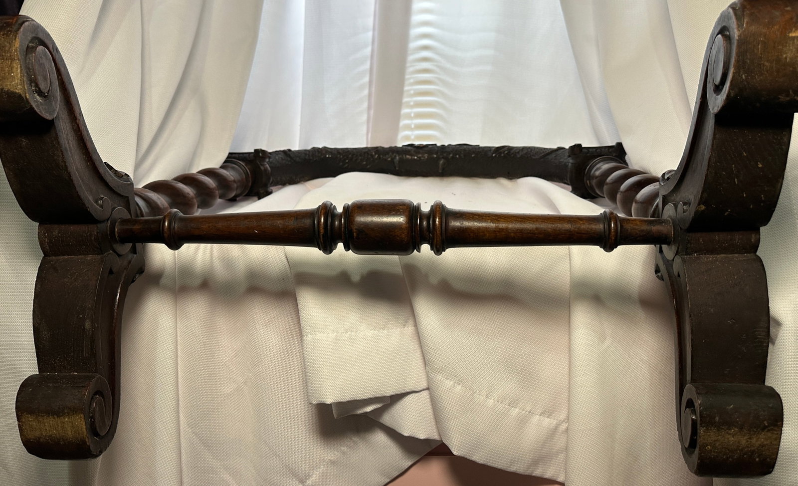 Antique English Carved Oak & Brass Dinner Gong W/ Barley Twist Legs & Mallet - 8