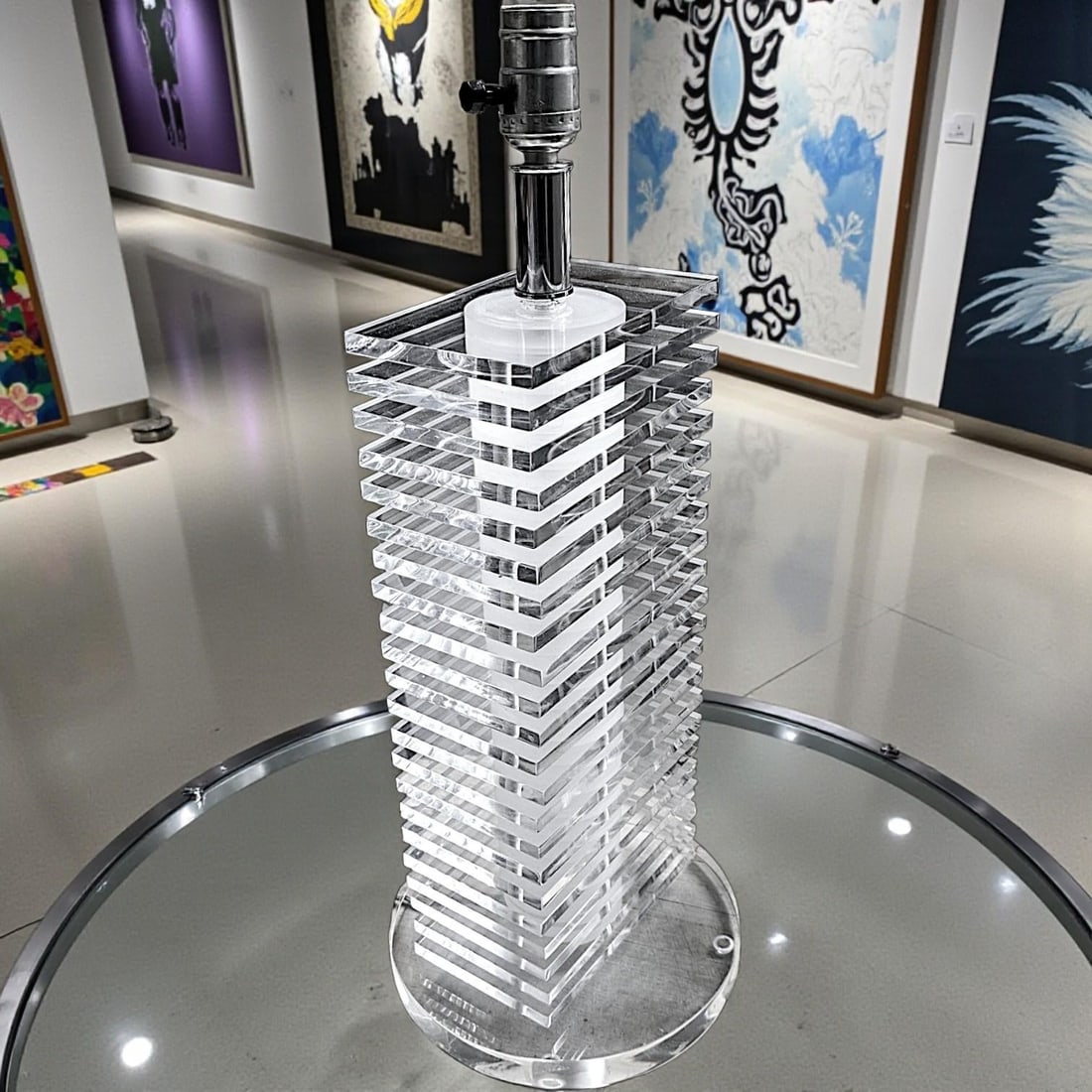 Vintage Mid Modernist Clear Lucite Stacked Tiled Skyscraper Table Lamp, Attributed to Bauer - 6