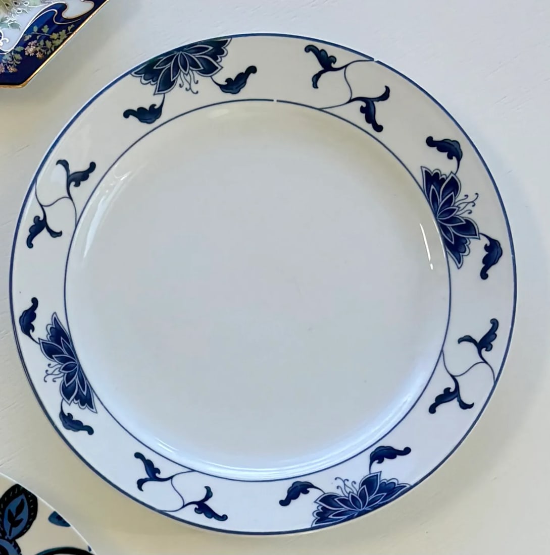 Olive and Navy Blue Chinoiserie Flowers and Borders Wall Plate Curation-Set of 9 - 5