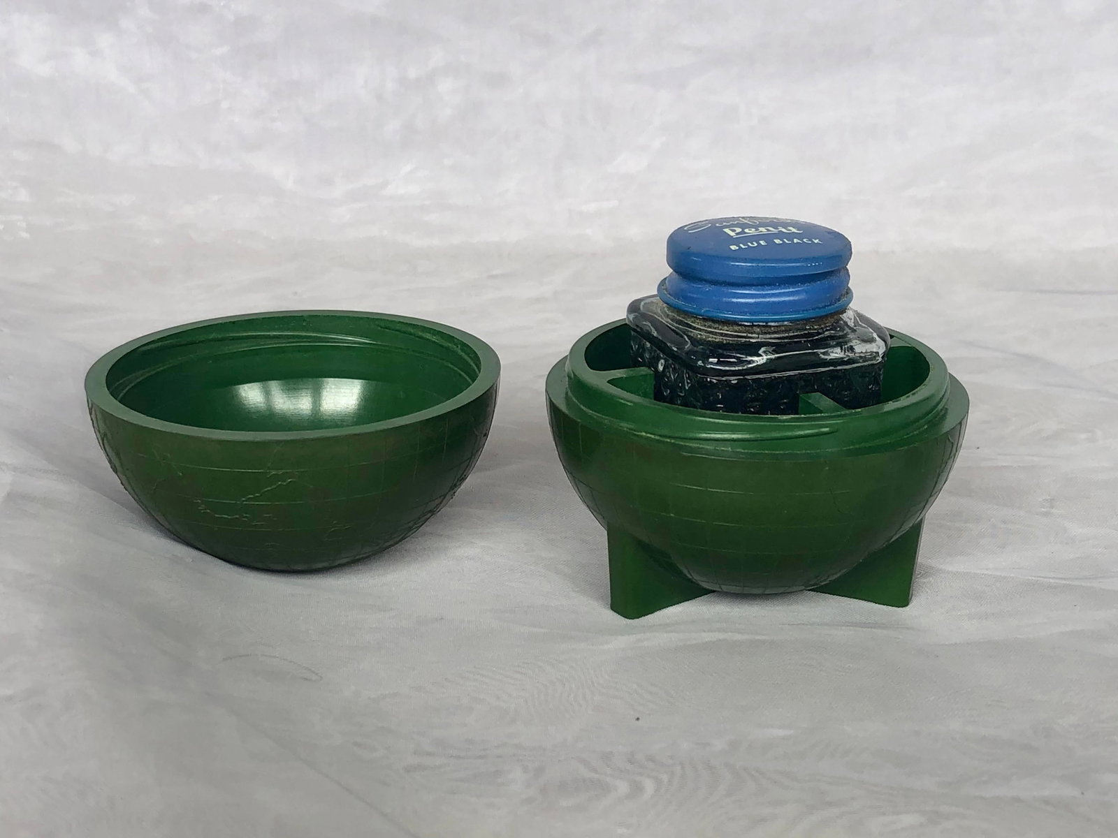 Vintage Bakelite World Globe Inkwell - 9