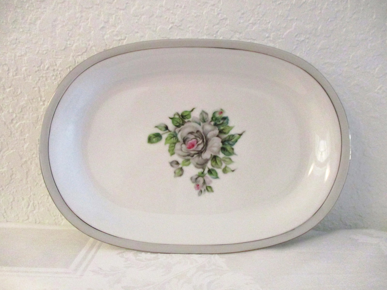1950s Jyuto White Rose Porcelain Tea Set - 19 Pieces - 2