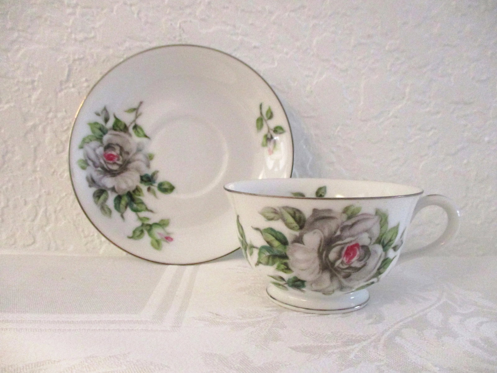 1950s Jyuto White Rose Porcelain Tea Set - 19 Pieces - 7