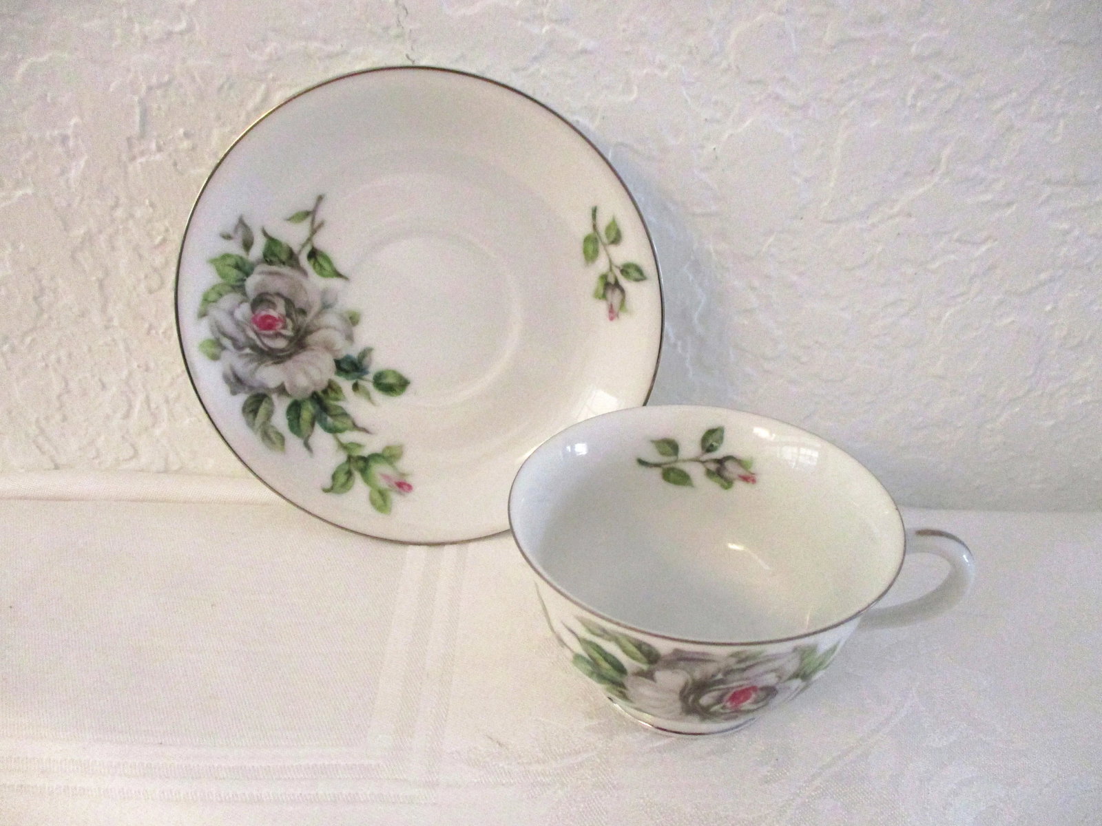 1950s Jyuto White Rose Porcelain Tea Set - 19 Pieces - 8