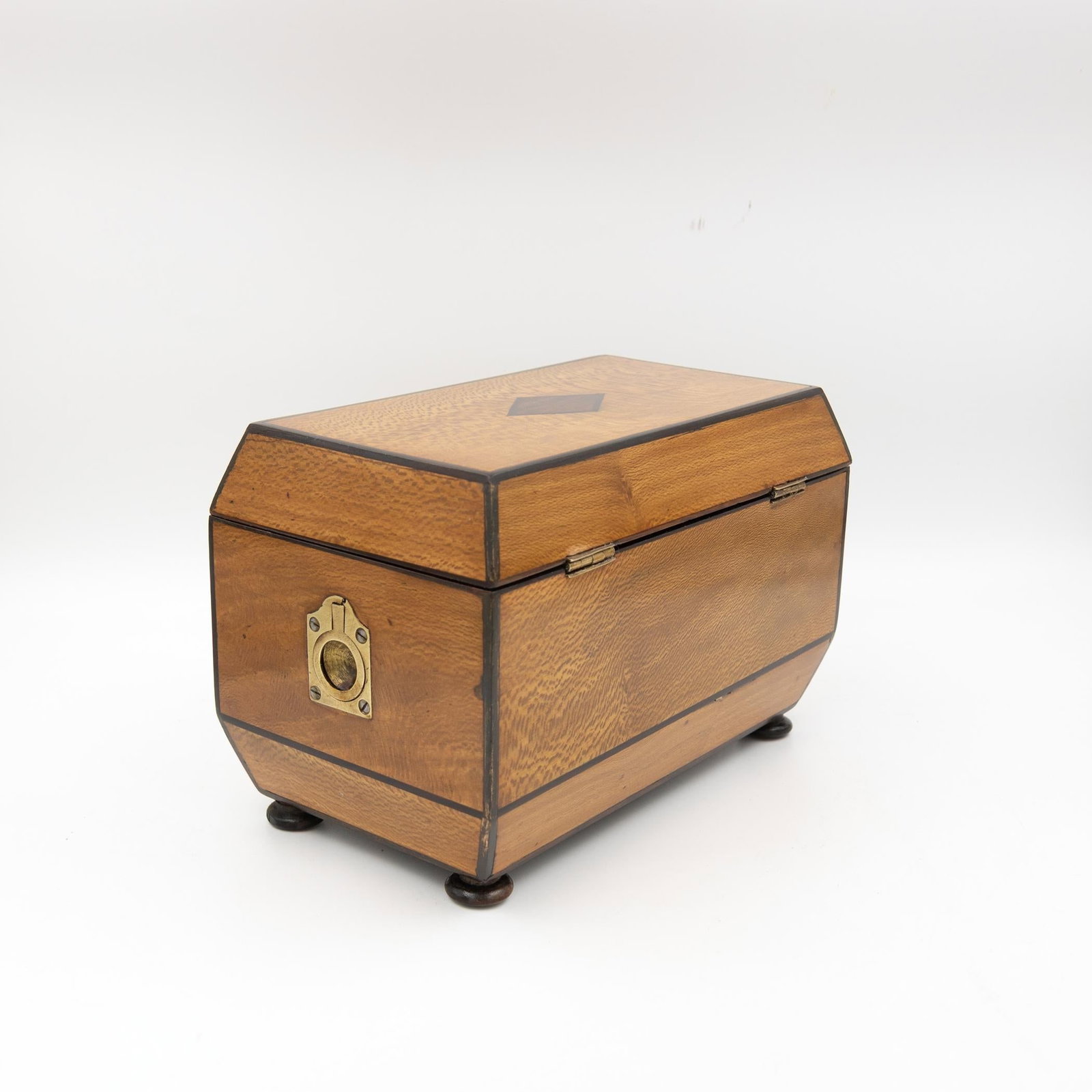 Early 19th Century Solid Lacewood Box With Campaign Handles - 7