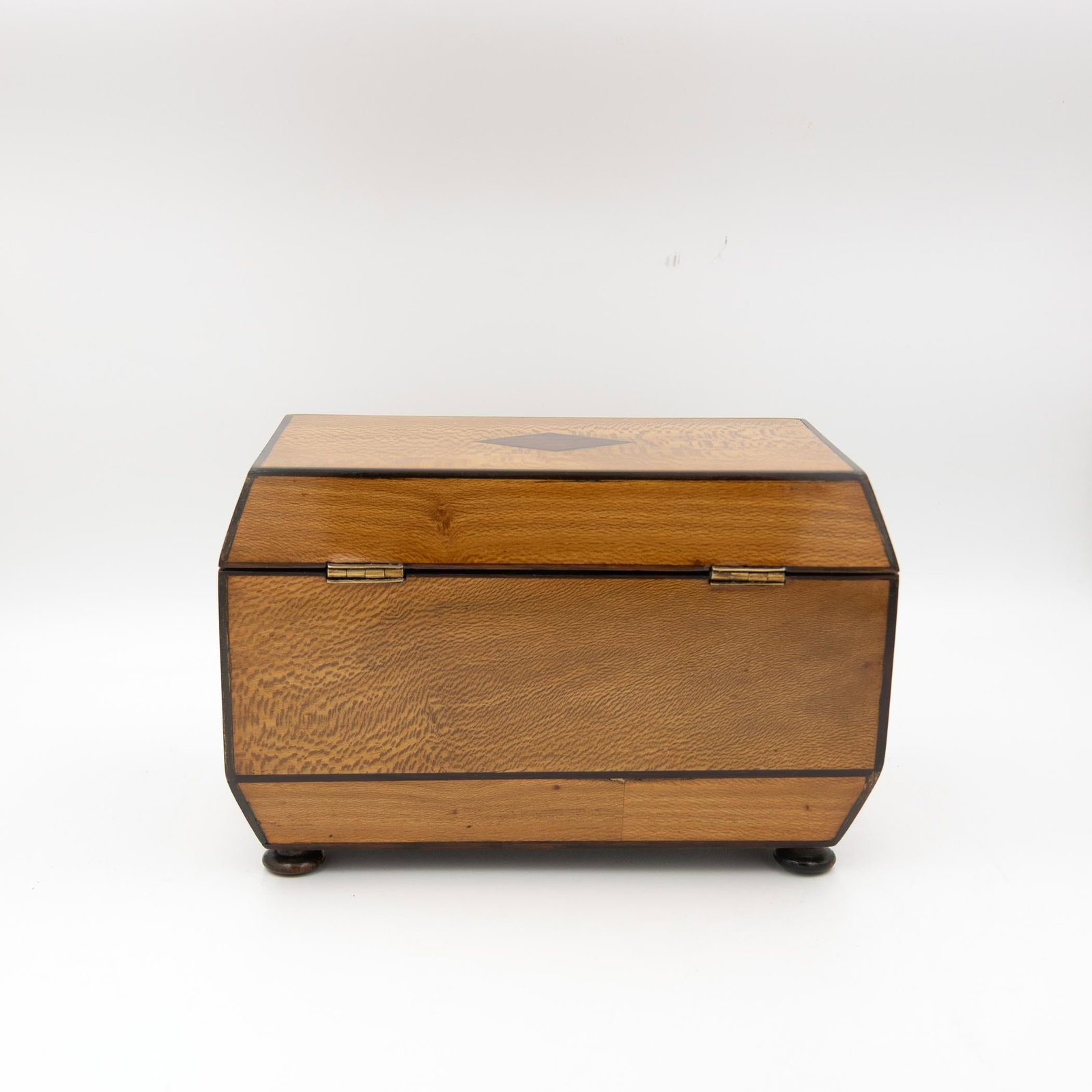 Early 19th Century Solid Lacewood Box With Campaign Handles - 8