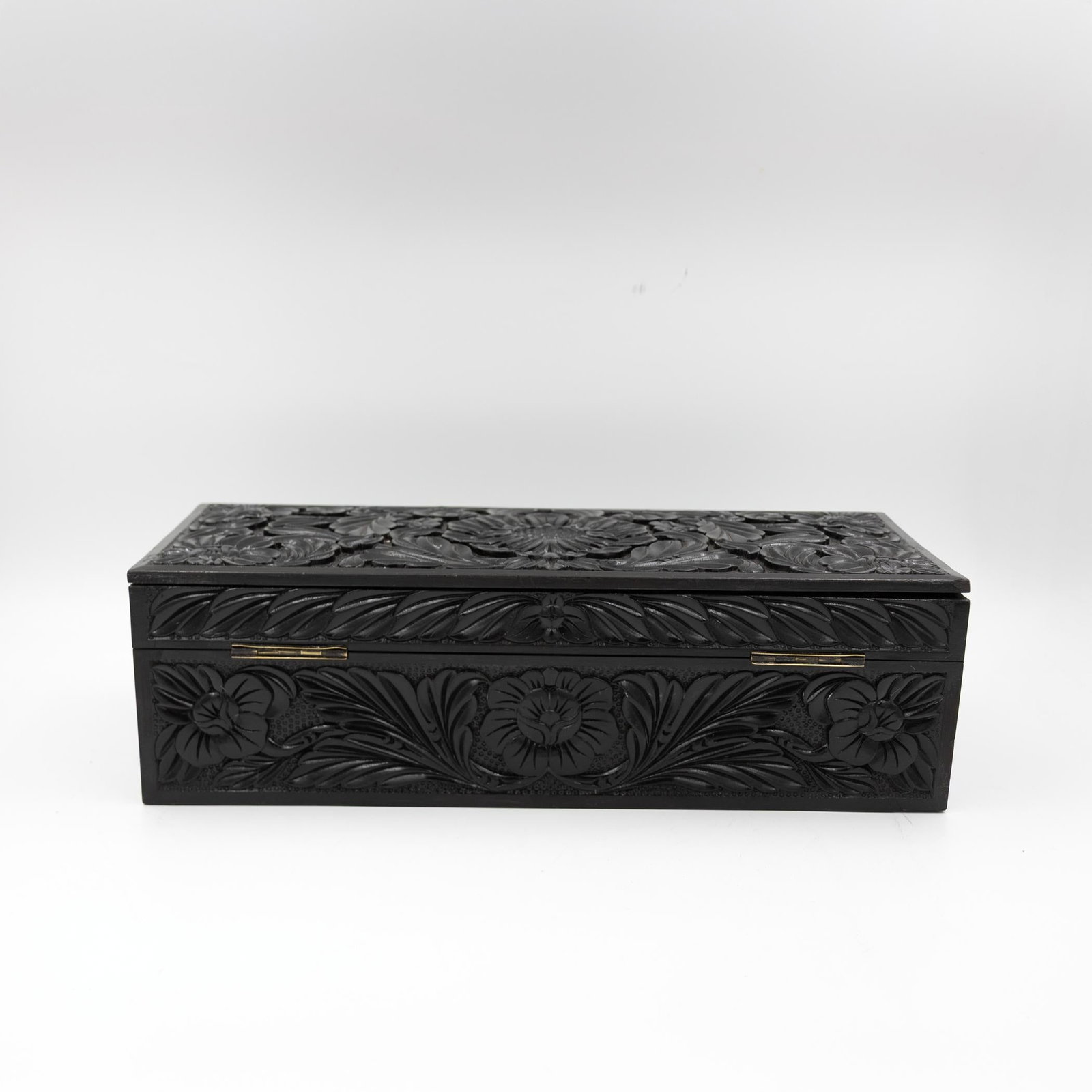 Anglo-Indian Carved Ebony Glove Box Mid-19th Century - 5
