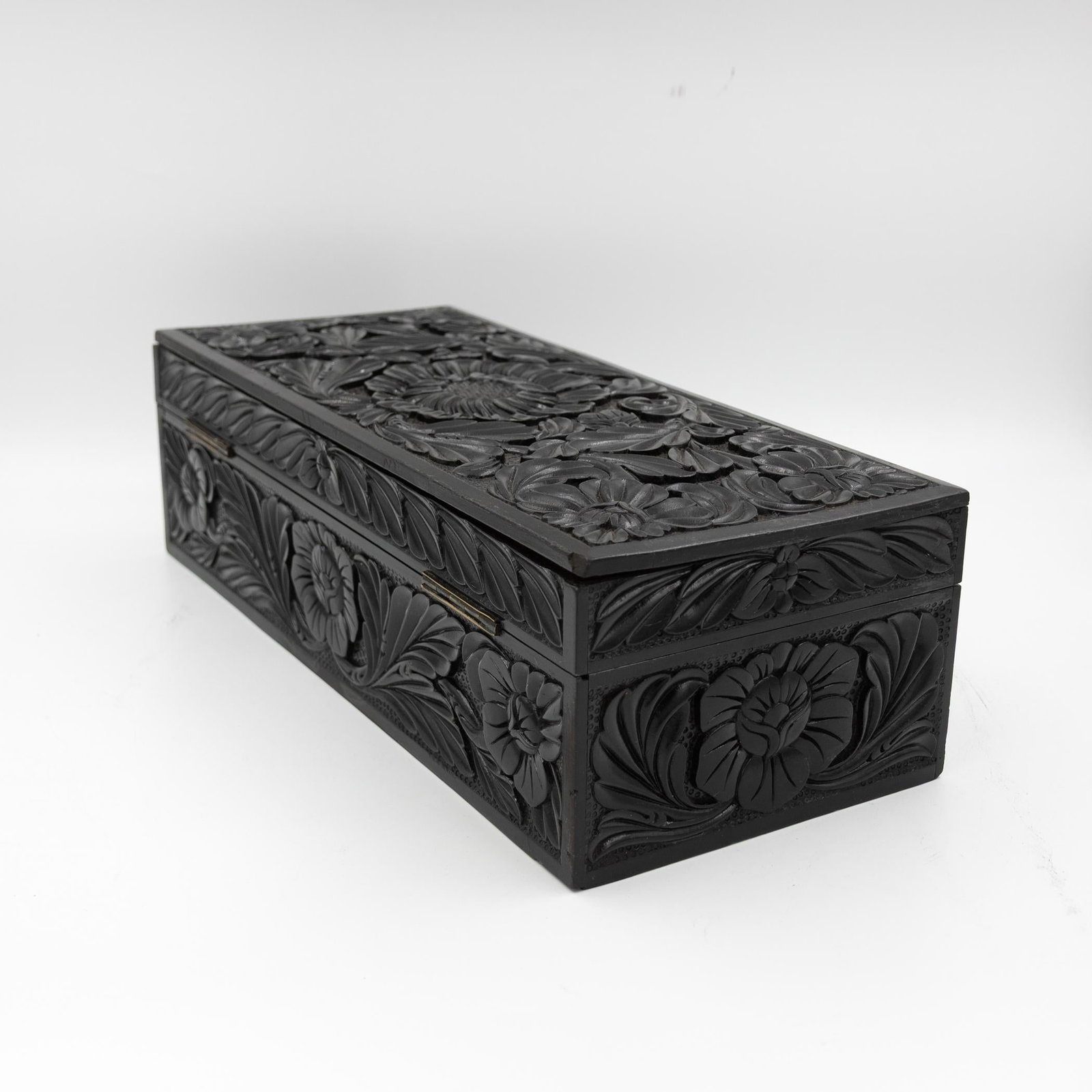 Anglo-Indian Carved Ebony Glove Box Mid-19th Century - 6