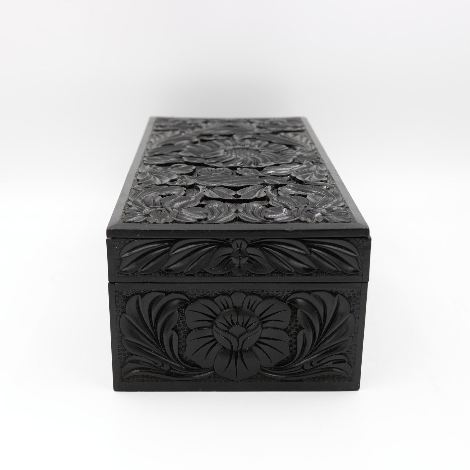 Anglo-Indian Carved Ebony Glove Box Mid-19th Century - 7