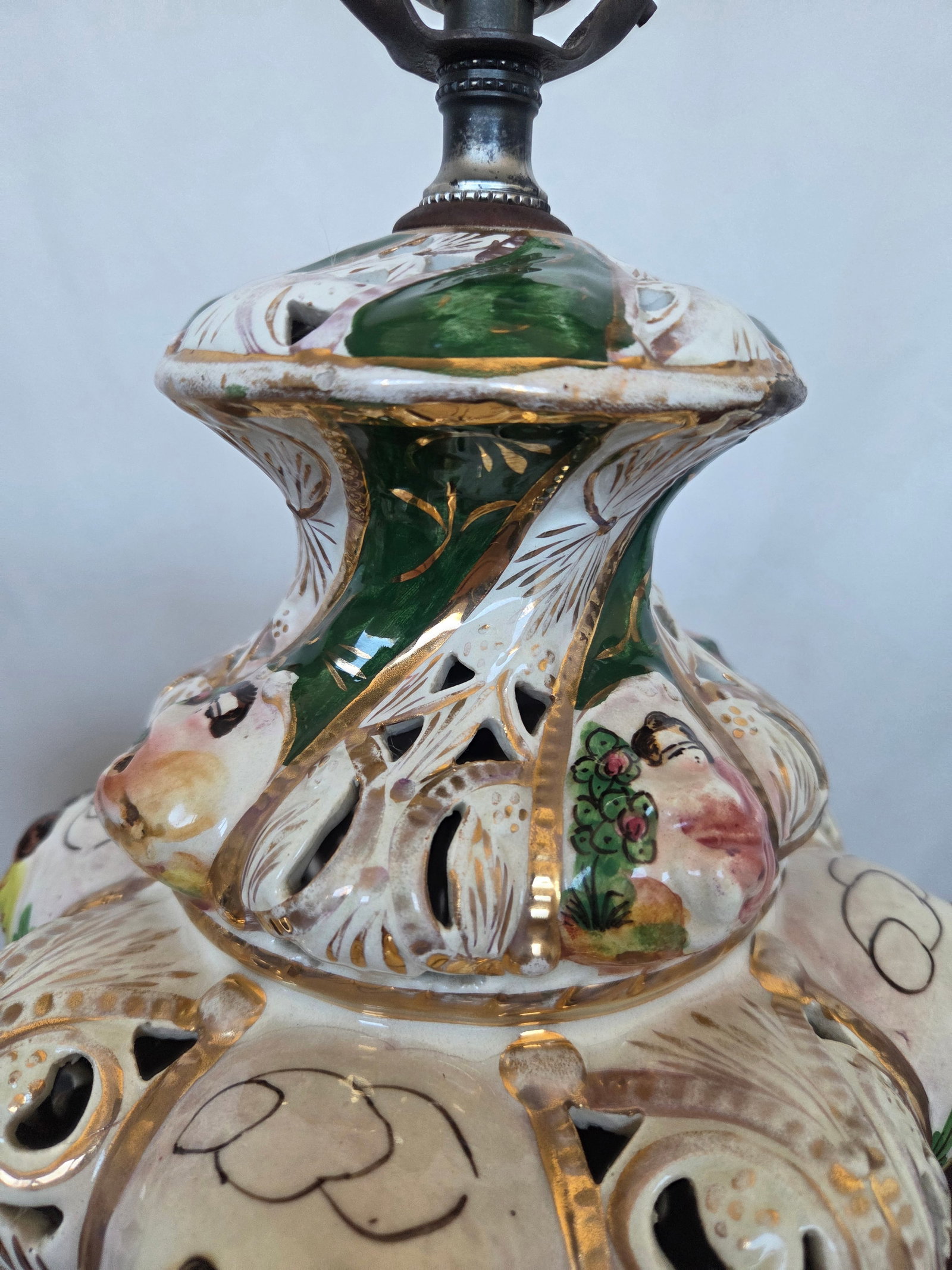 1950s Italian Capodimonte Rococo Revival Porcelain Table Lamps, Pair - 4