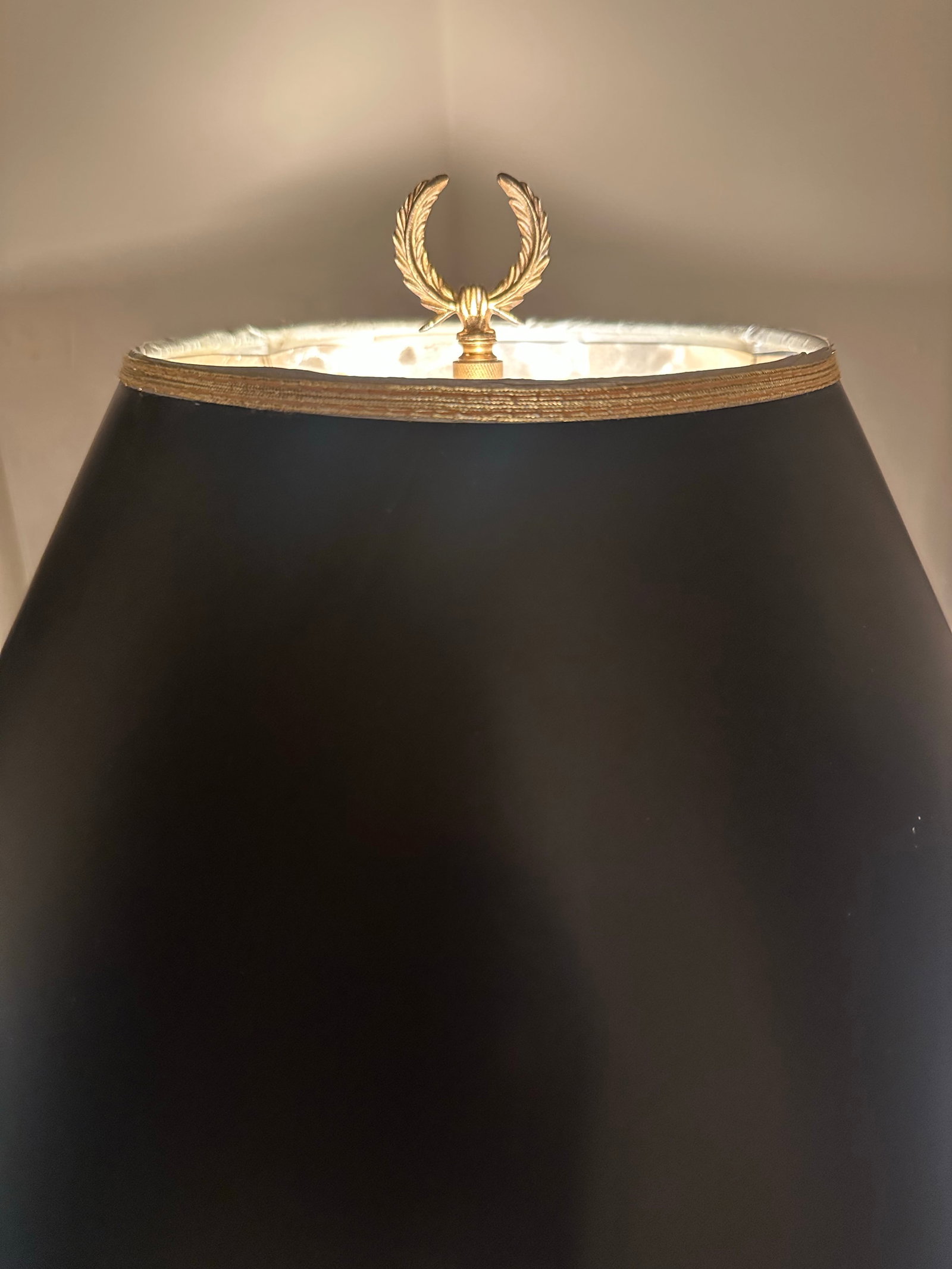 Mid 20th Century Brass Corinthian Column Bouillotte Lamp - 3