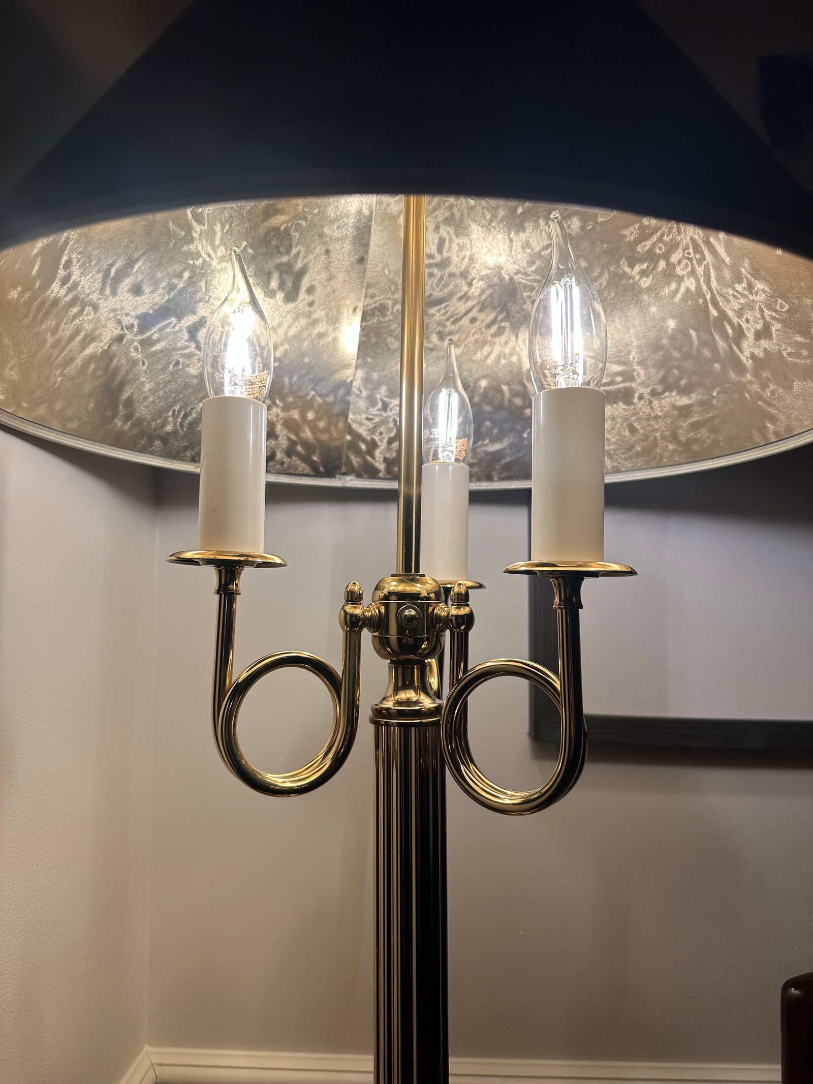 Mid 20th Century Brass Corinthian Column Bouillotte Lamp - 4