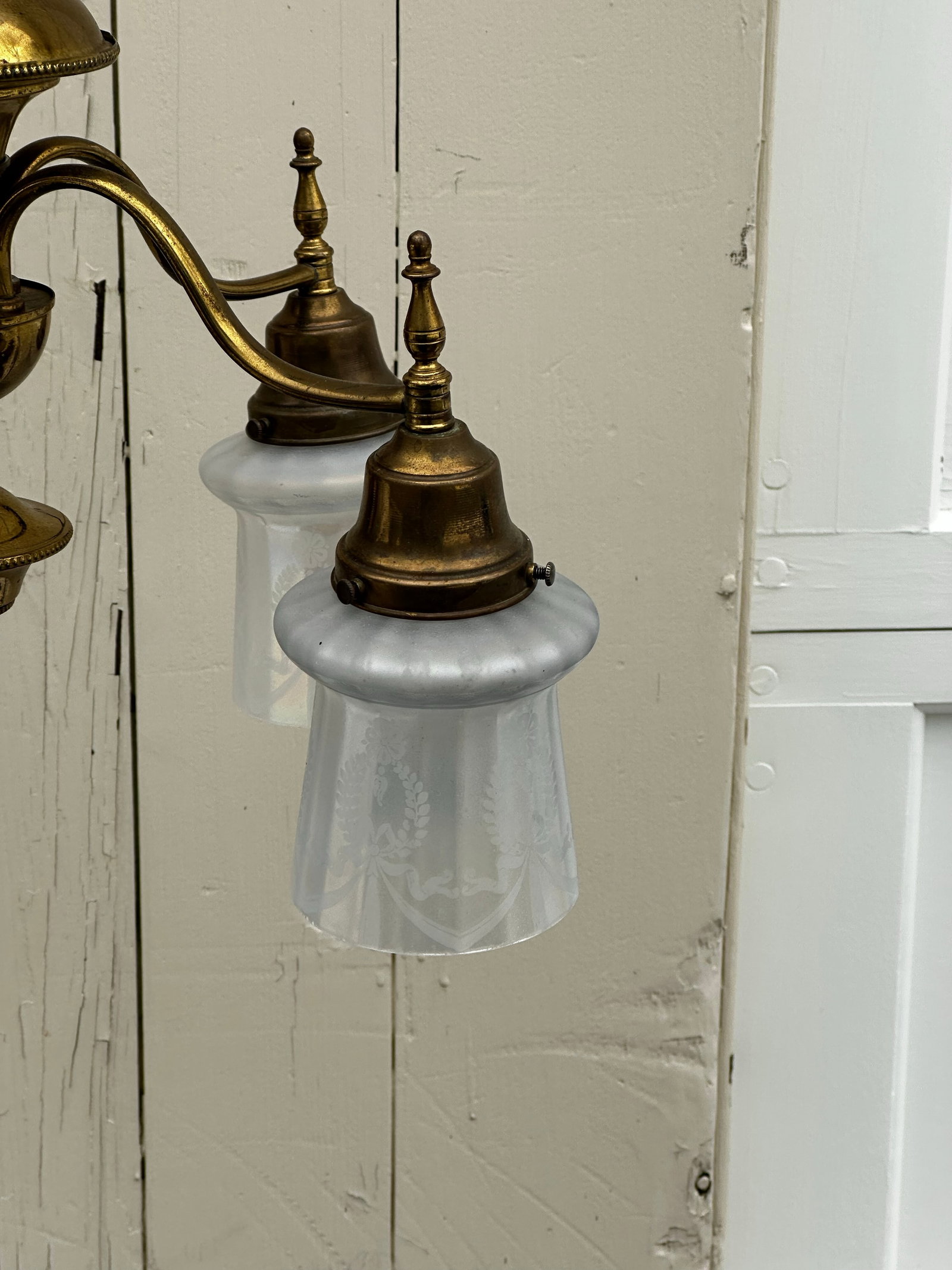 Vintage Five Arm Brass Pendant With Vintage Etched Iridescent Shades - 3