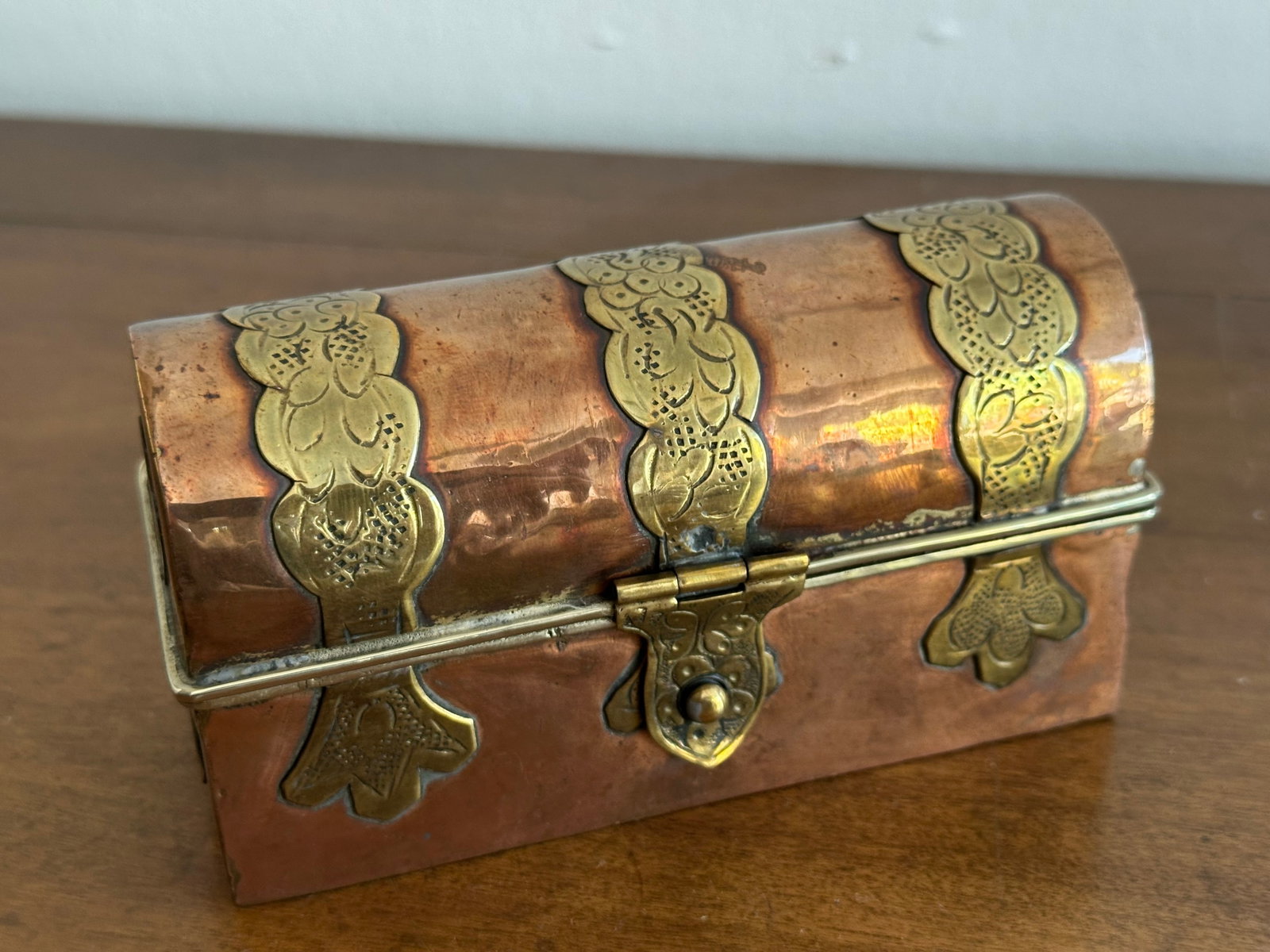 Antique Betel Decorative Treasure Box - 6