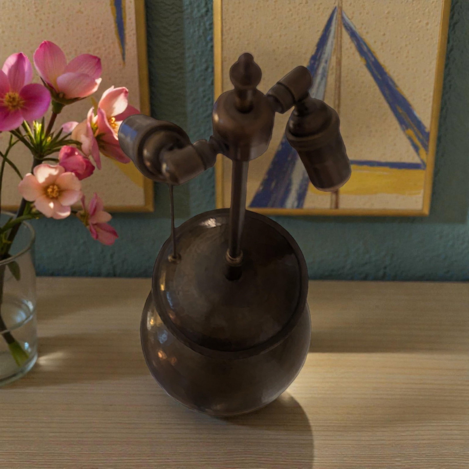 1940s Italian Monumental Hammered Brass Seamless Bulbous Table Lamp on Mahogany Plinth - 16