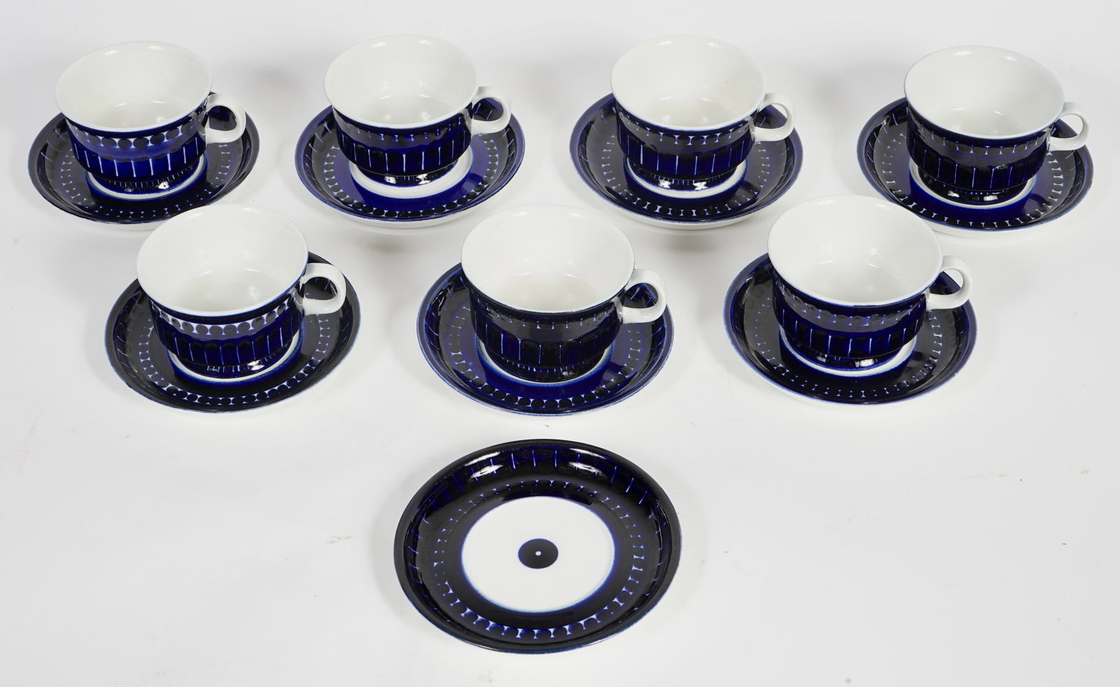 Vintage Arabia Finland "Valencia" Teacups and Saucers Designed by Ulla Procope Set of 15 - 2