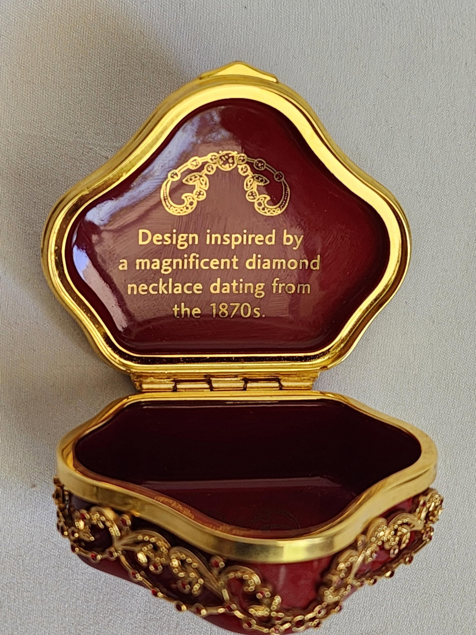 Halcyon Days Enamels 1870's Diamond Bejeweled Necklace Trinket Pill Box Handcrafted by English Artis - 2