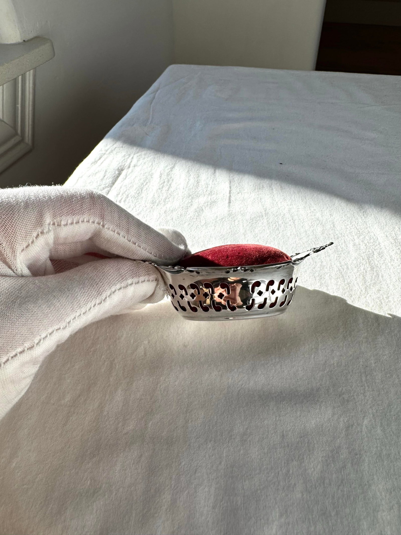 1900s Gorham Sterling Silver Victorian Pin Cushion With Rich Red Velvet - 3