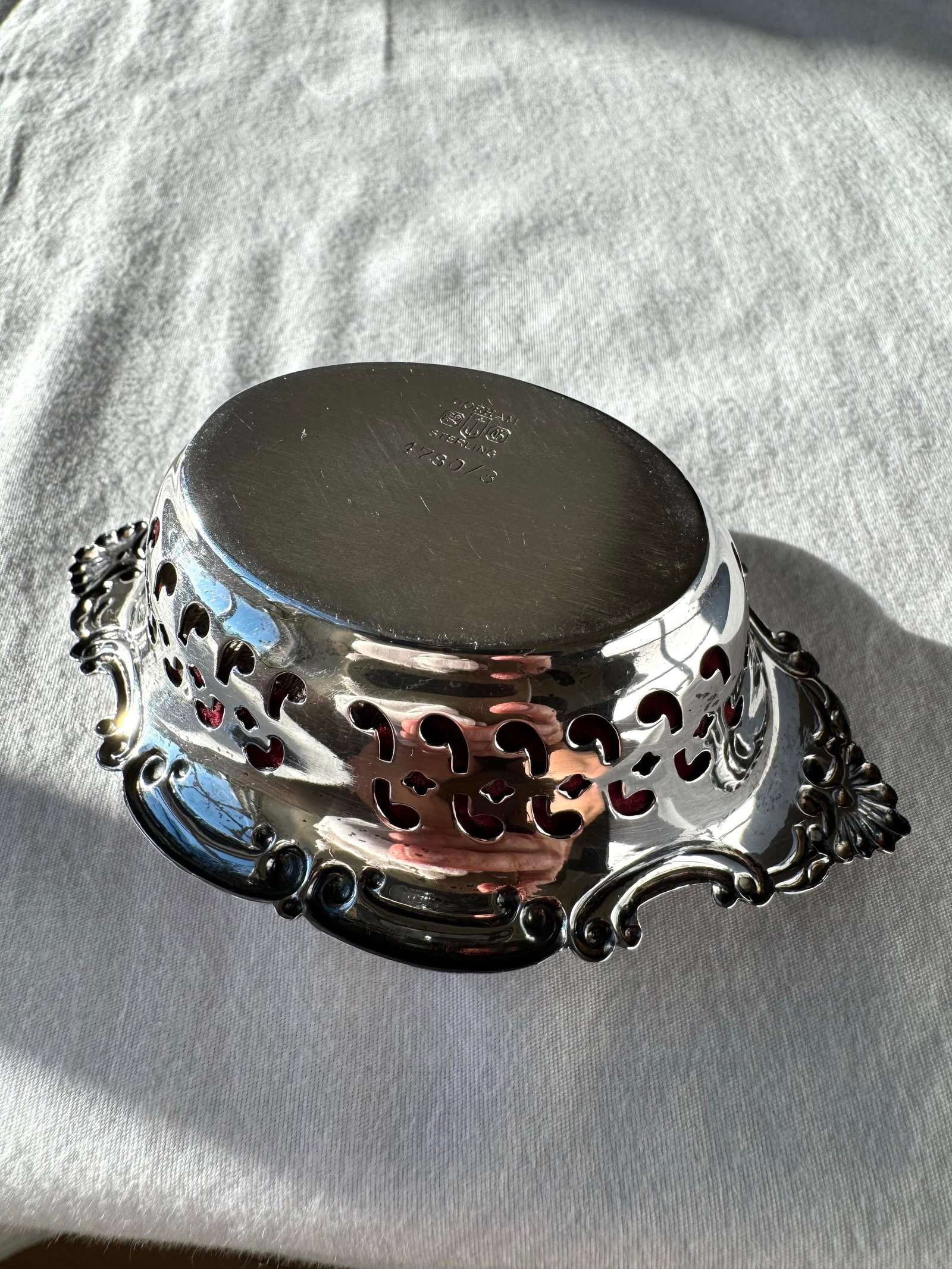 1900s Gorham Sterling Silver Victorian Pin Cushion With Rich Red Velvet - 4