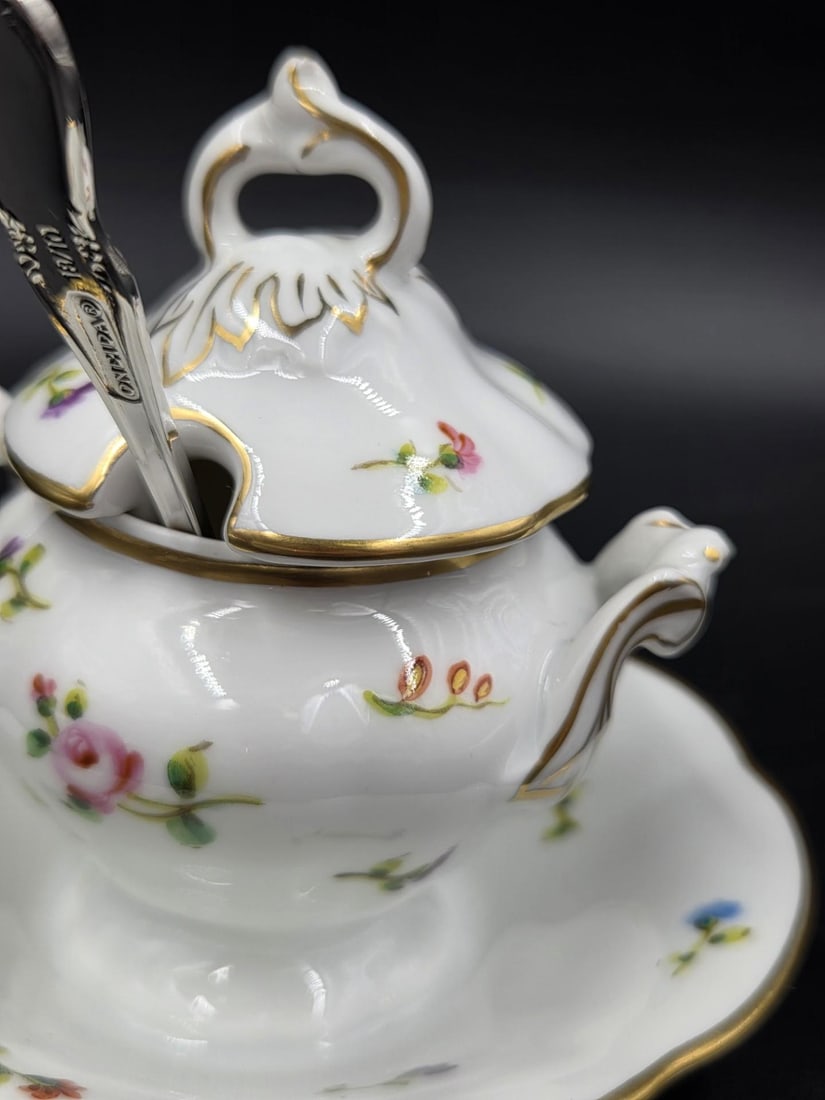 Vista Alegra Porcelain Petite Sugar Bowl With Oneida Sugar Spoon - 10