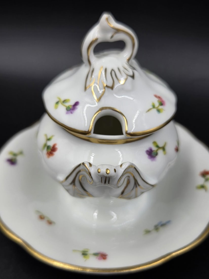 Vista Alegra Porcelain Petite Sugar Bowl With Oneida Sugar Spoon - 16