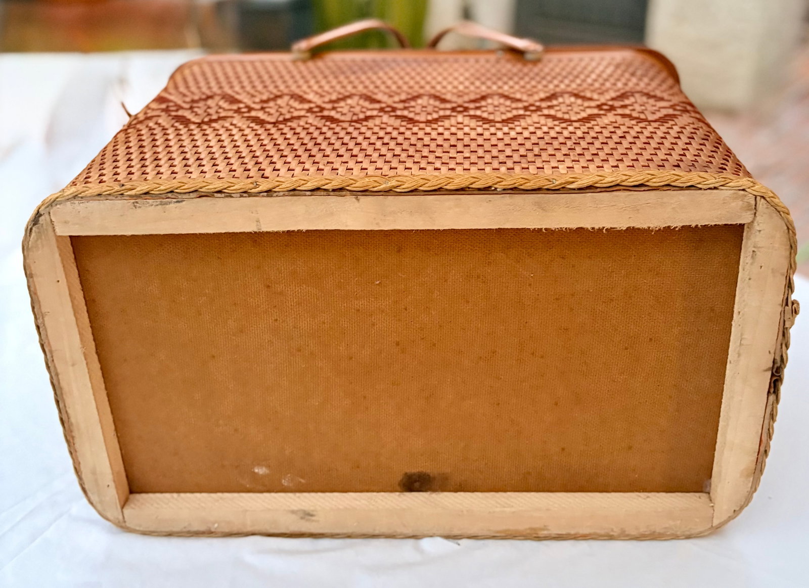 1960's Redmond Woven Rattan PicNic Basket With Dinnerware-13 Pieces - 13