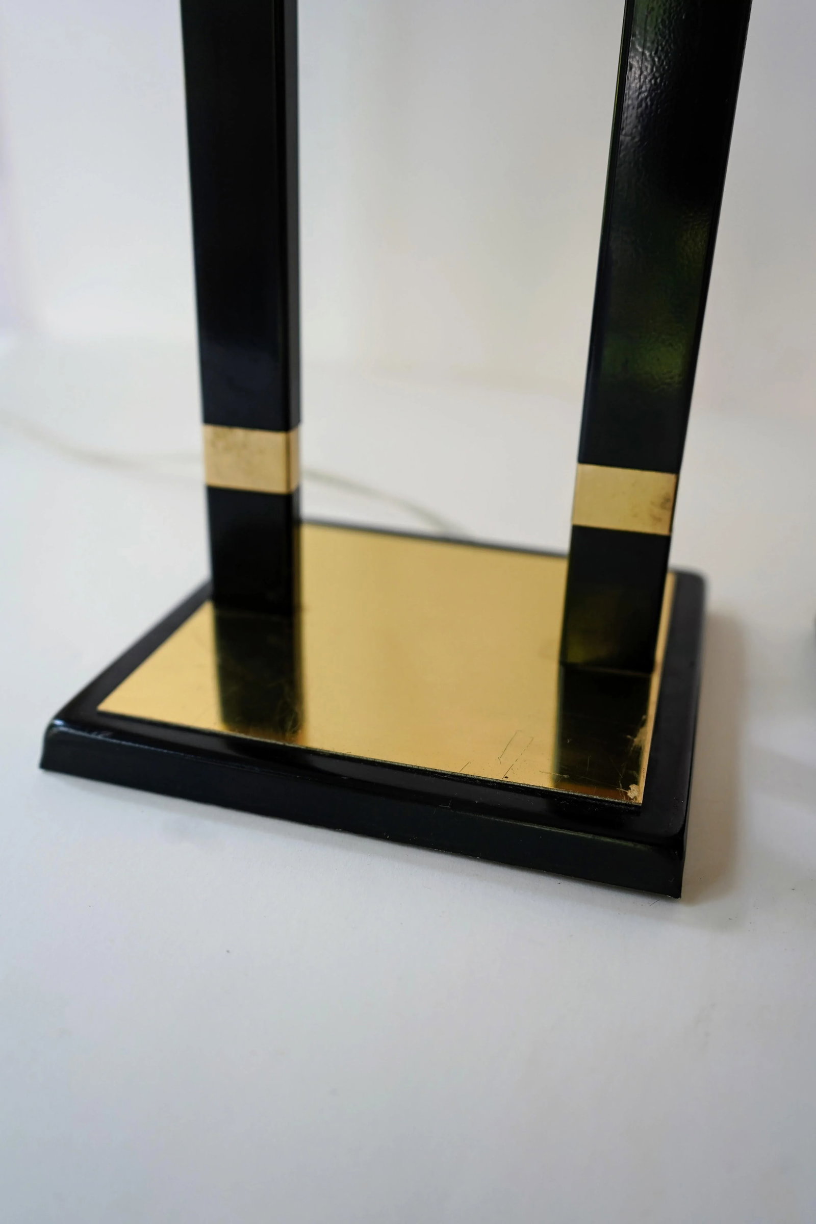 1970s Black Lacquer and Brass Horseshoe Magnet Table Lamps - a Pair - 10