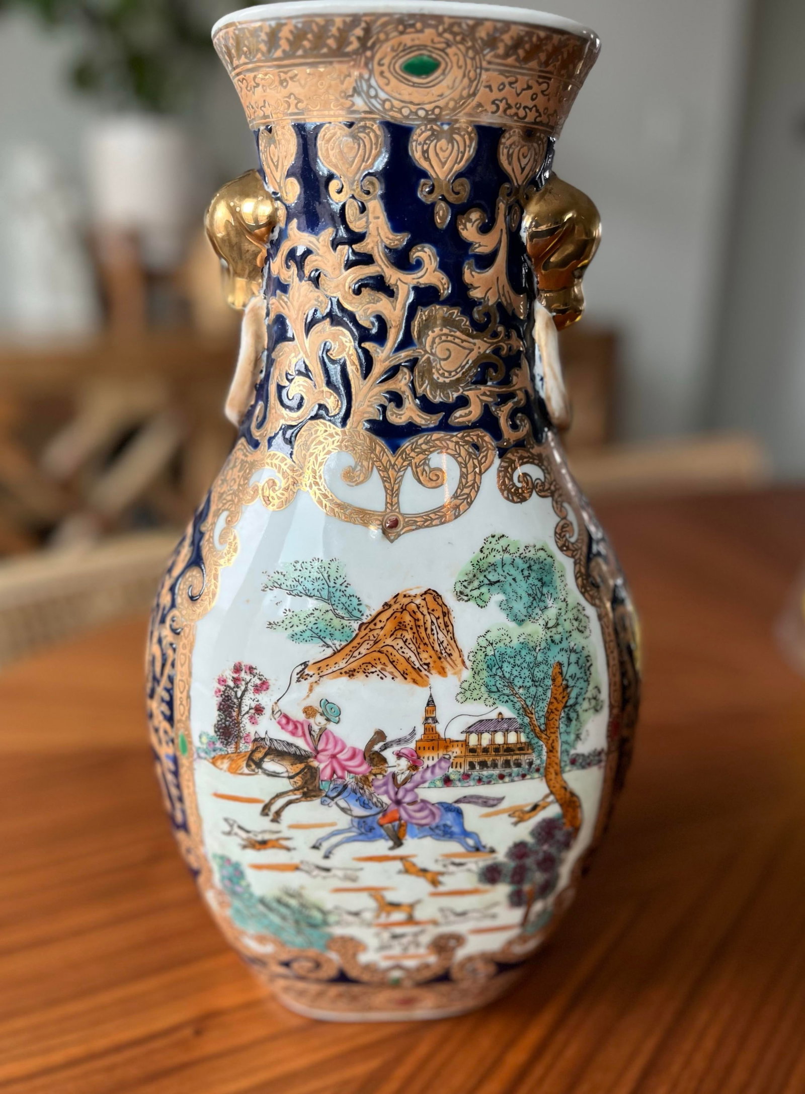 Mid 20th Century Equestrian Hunting Scene Chinese Export Porcelain Vase - 2