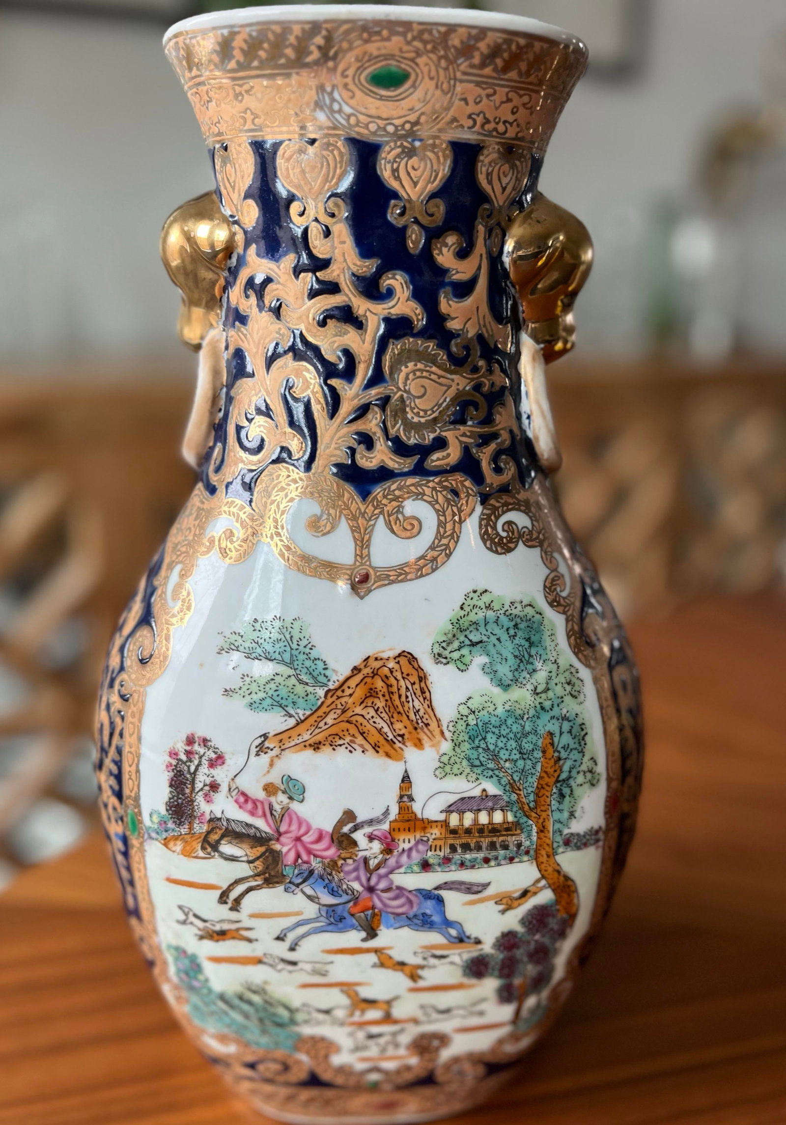 Mid 20th Century Equestrian Hunting Scene Chinese Export Porcelain Vase - 5