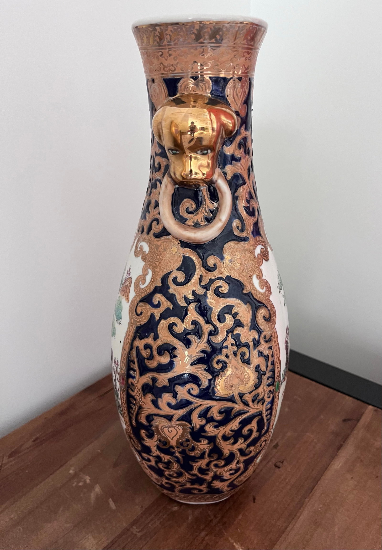 Mid 20th Century Equestrian Hunting Scene Chinese Export Porcelain Vase - 6