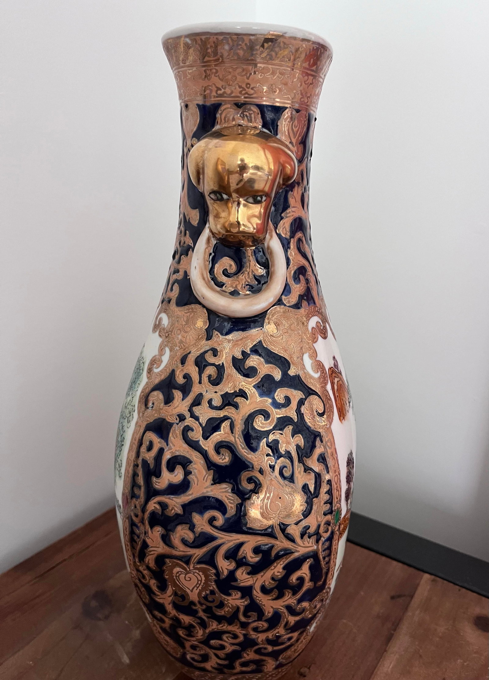 Mid 20th Century Equestrian Hunting Scene Chinese Export Porcelain Vase - 8
