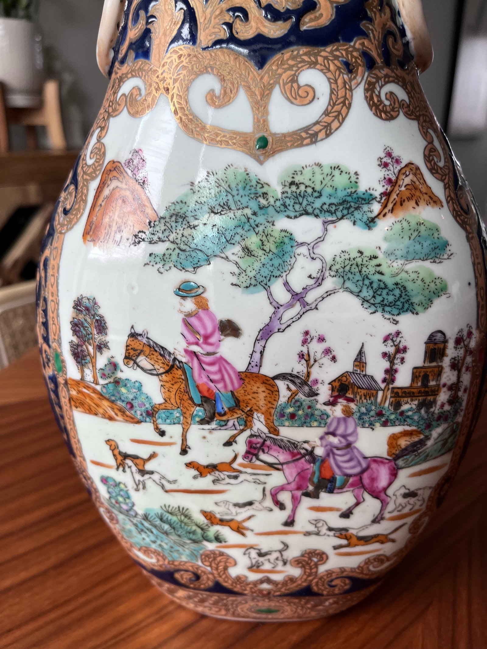 Mid 20th Century Equestrian Hunting Scene Chinese Export Porcelain Vase - 9