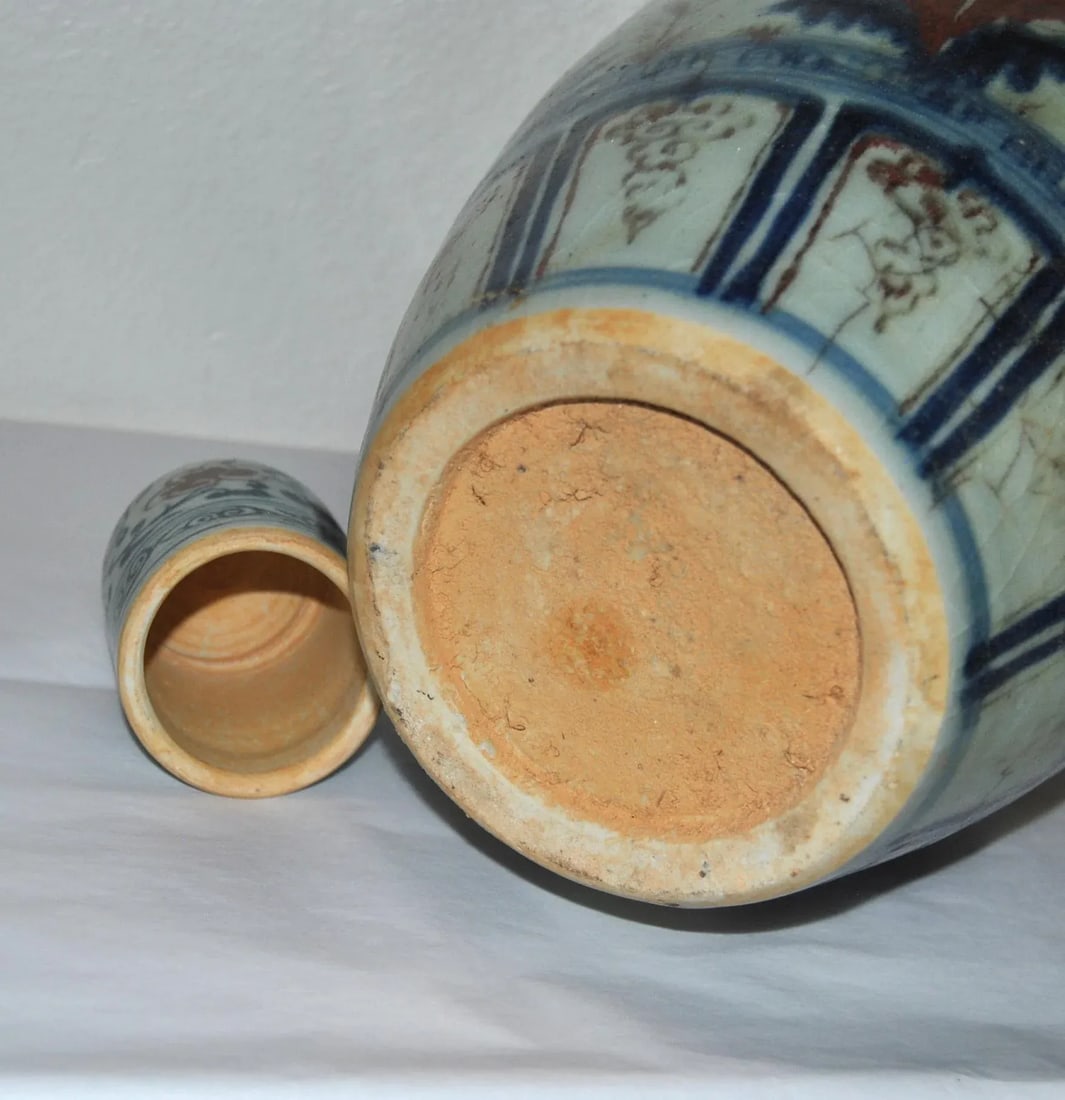 Kakiemon Style Ovoid Large Lidded Floor Vase Bottle Pot Decorated Meiji Imari-Style - 5