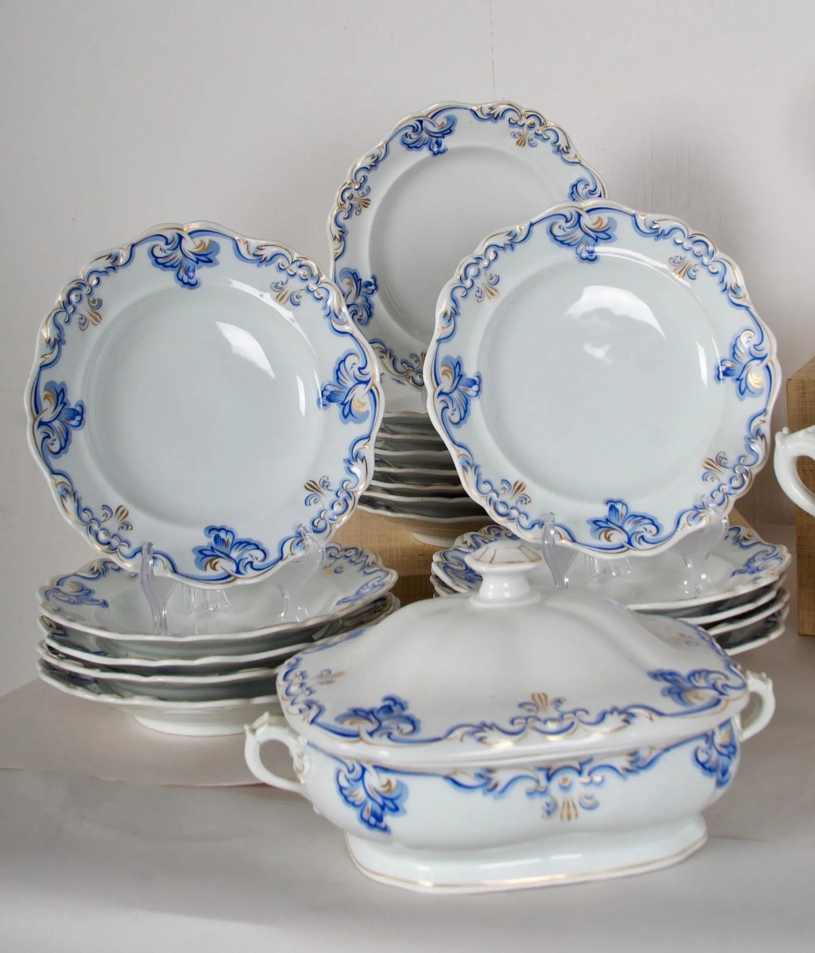 1851 Imperial Vienna Porcelain - Service for 18, 29 Pieces - 11
