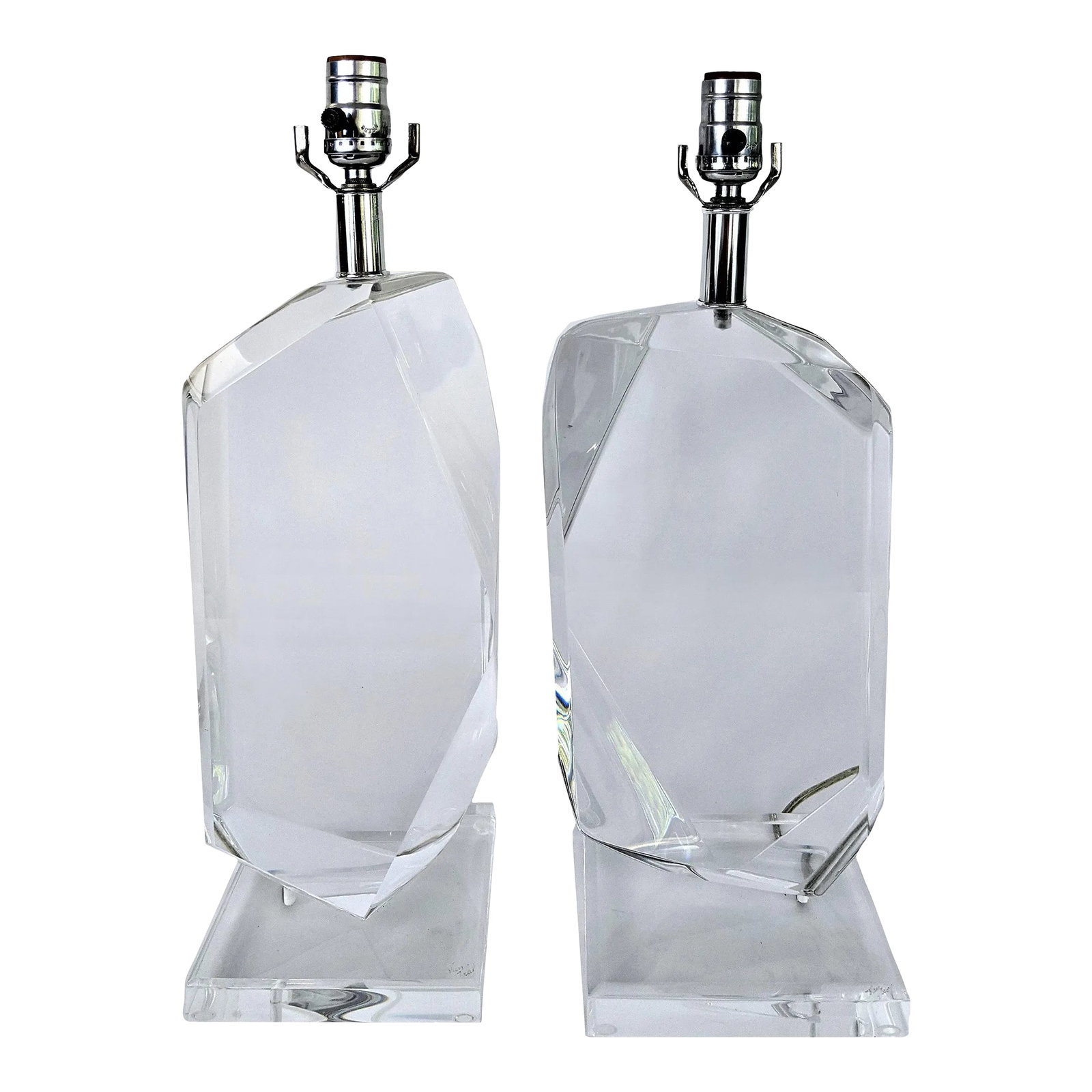 Vintage Van Teal Signed Lucite Table Lamps - a Pair: Mid Century Lucite Signed Van Teal pair of table Lamps. Quite an impressive pair of lamps in the form of a sculpture, that captures the light and reflects on the surface to create a light sculpture of