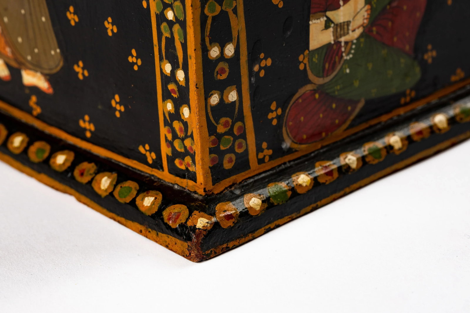 Vintage Rajasthani Indian Hand Painted Wood Jewelry Dowry Box - 4