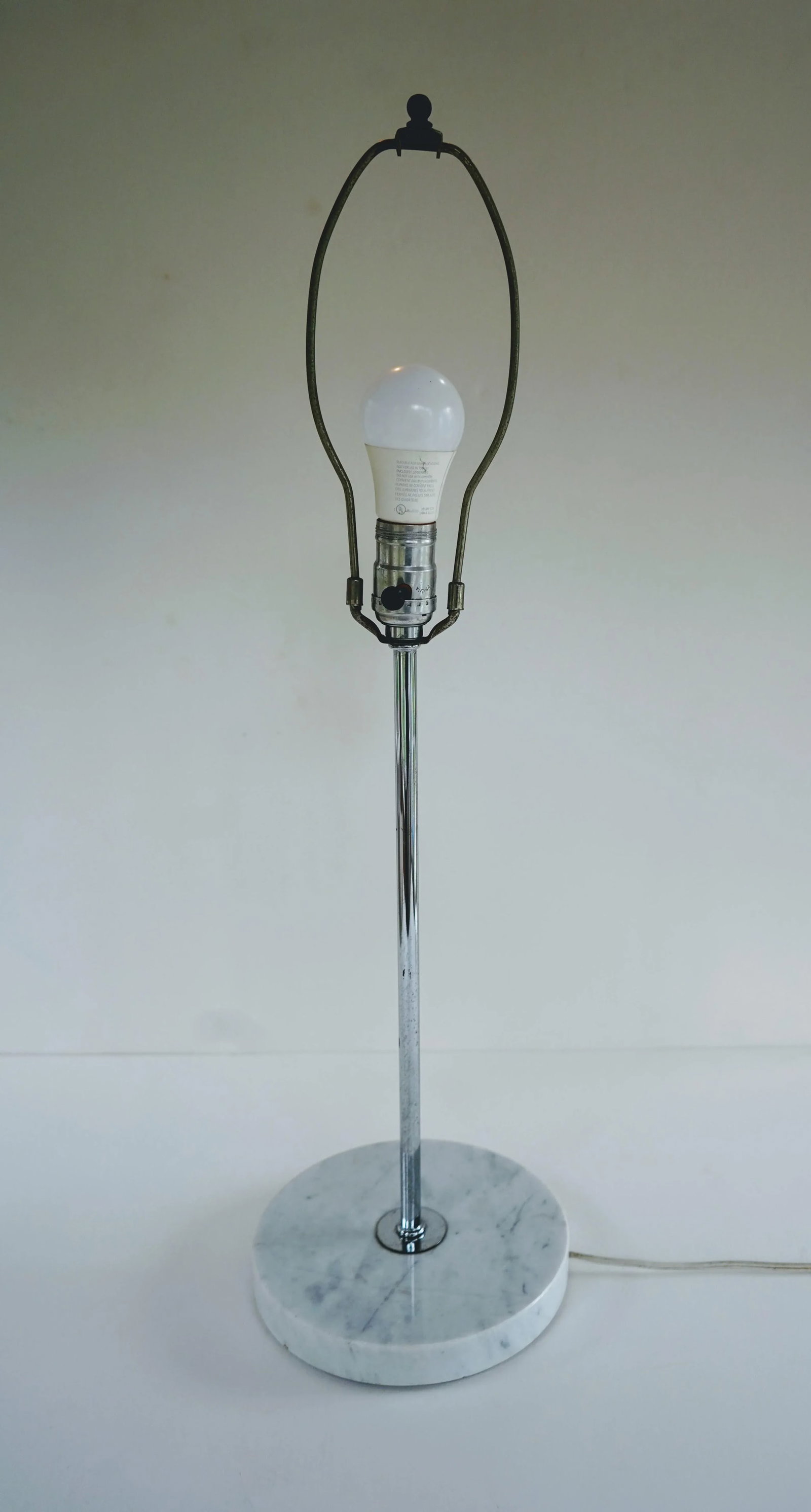 Vintage 1970s Mid-Century Modern Stilnovo Style Italian Marble and Chrome Table Lamp - 4