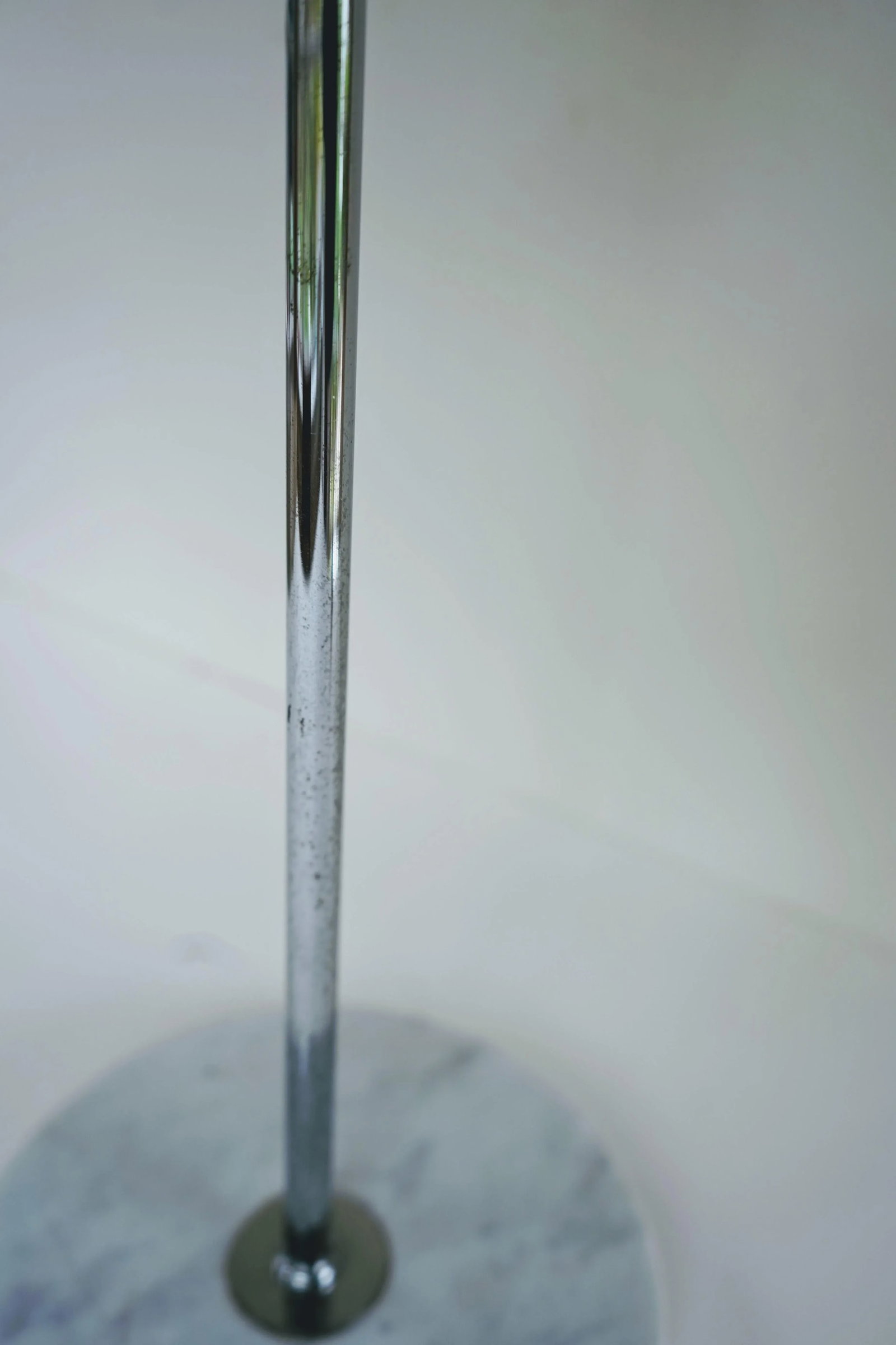 Vintage 1970s Mid-Century Modern Stilnovo Style Italian Marble and Chrome Table Lamp - 5