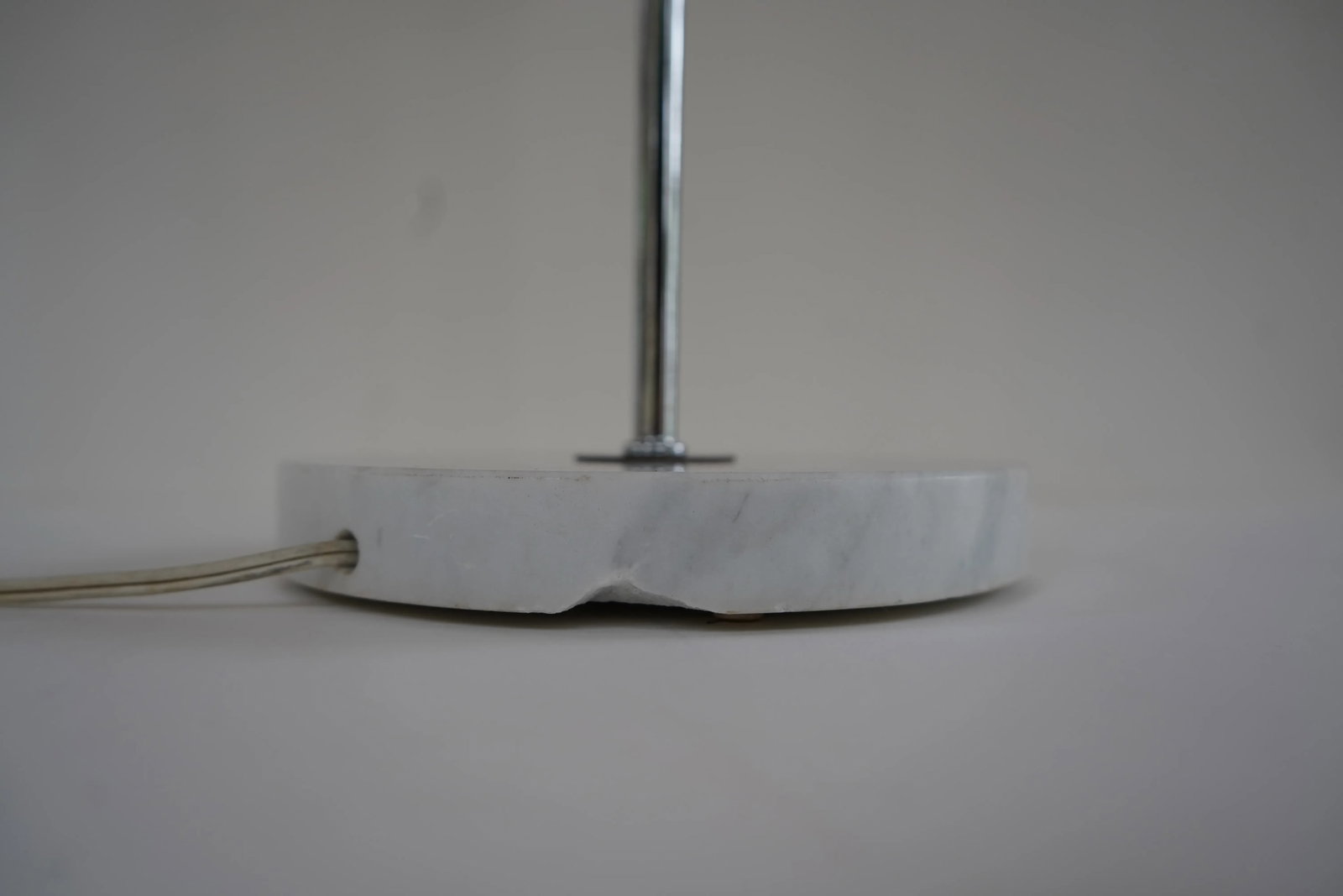 Vintage 1970s Mid-Century Modern Stilnovo Style Italian Marble and Chrome Table Lamp - 6
